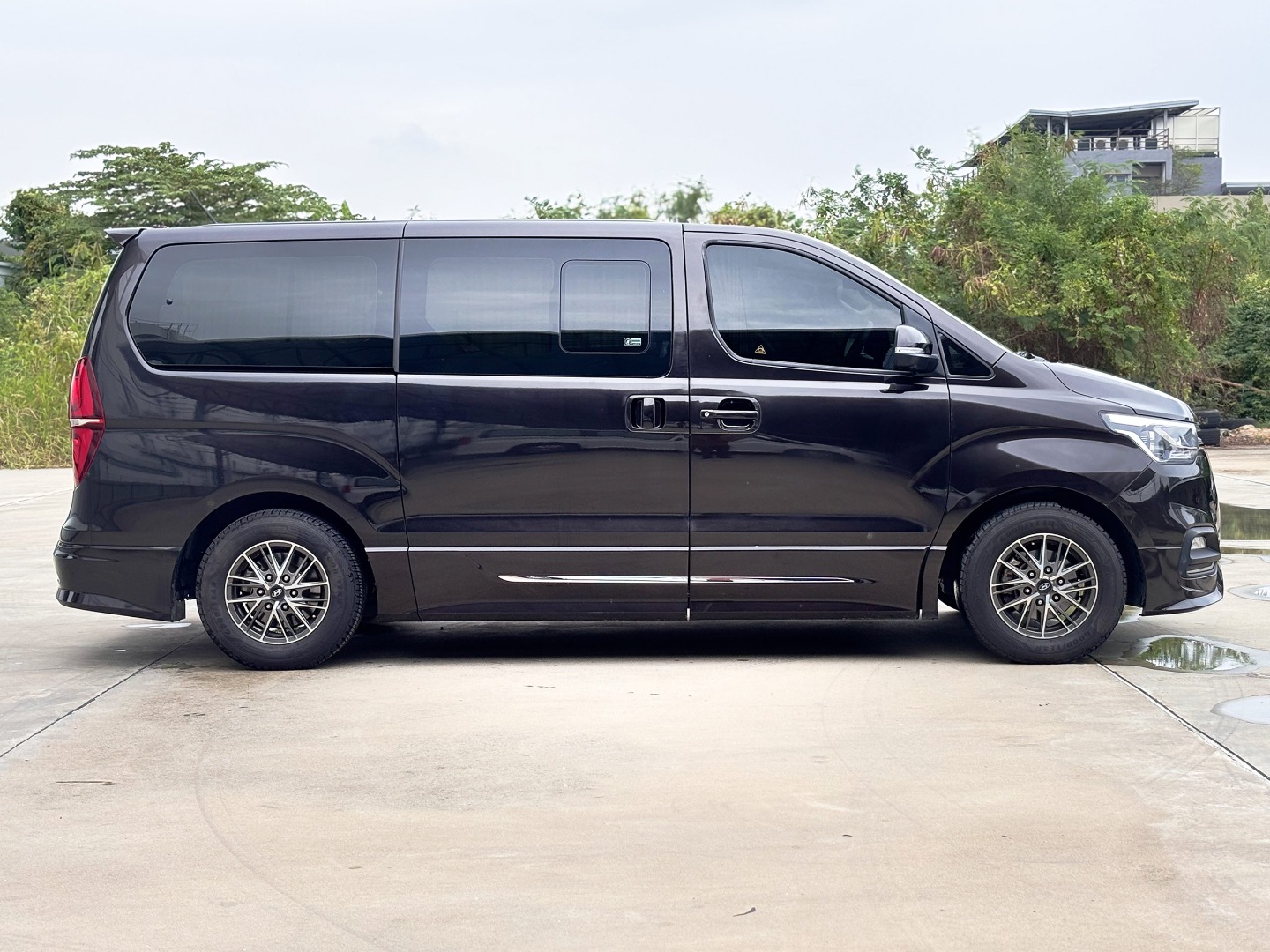 HYUNDAI H1 2.5 DELUXE (A2977)