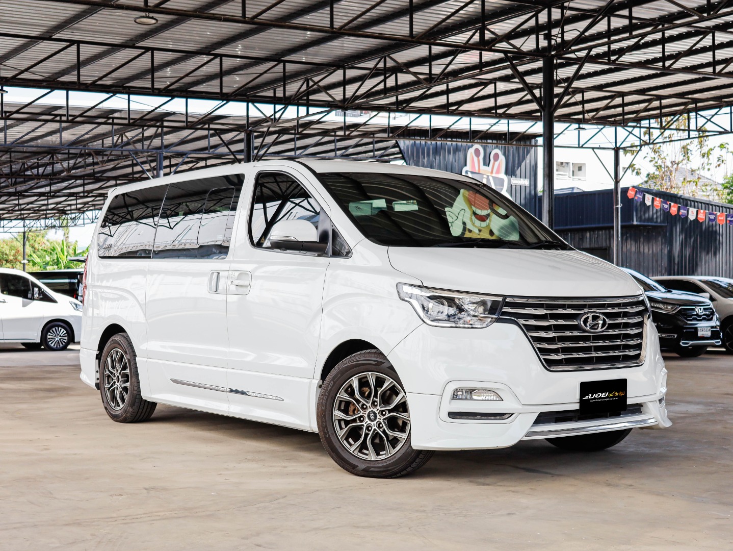 HYUNDAI  H1 GRAND STAREX 2.5 PREMIUM (7 ที่นั่ง)