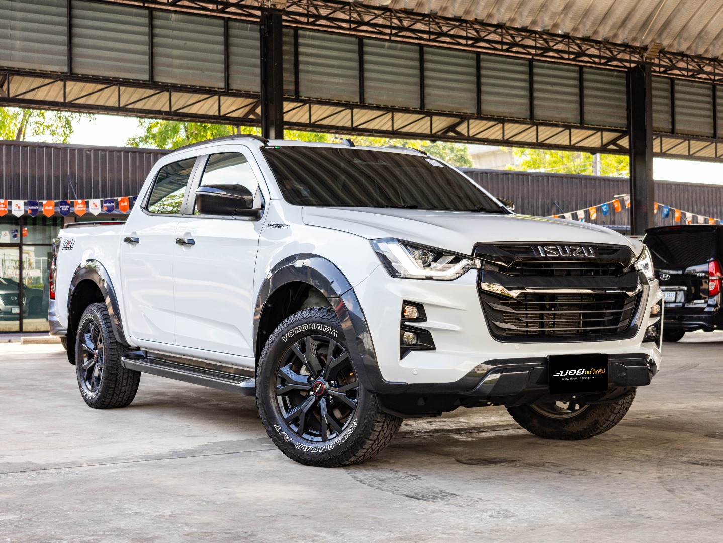 ISUZU NEW D-MAX V-CROSS CAB 4 3.0 M (4WD)