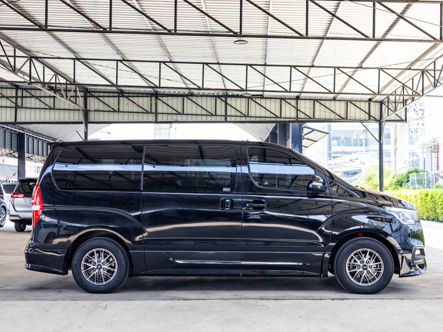 HYUNDAI H1 2.5 ELITE NS (11ที่นั่ง) (A3071)