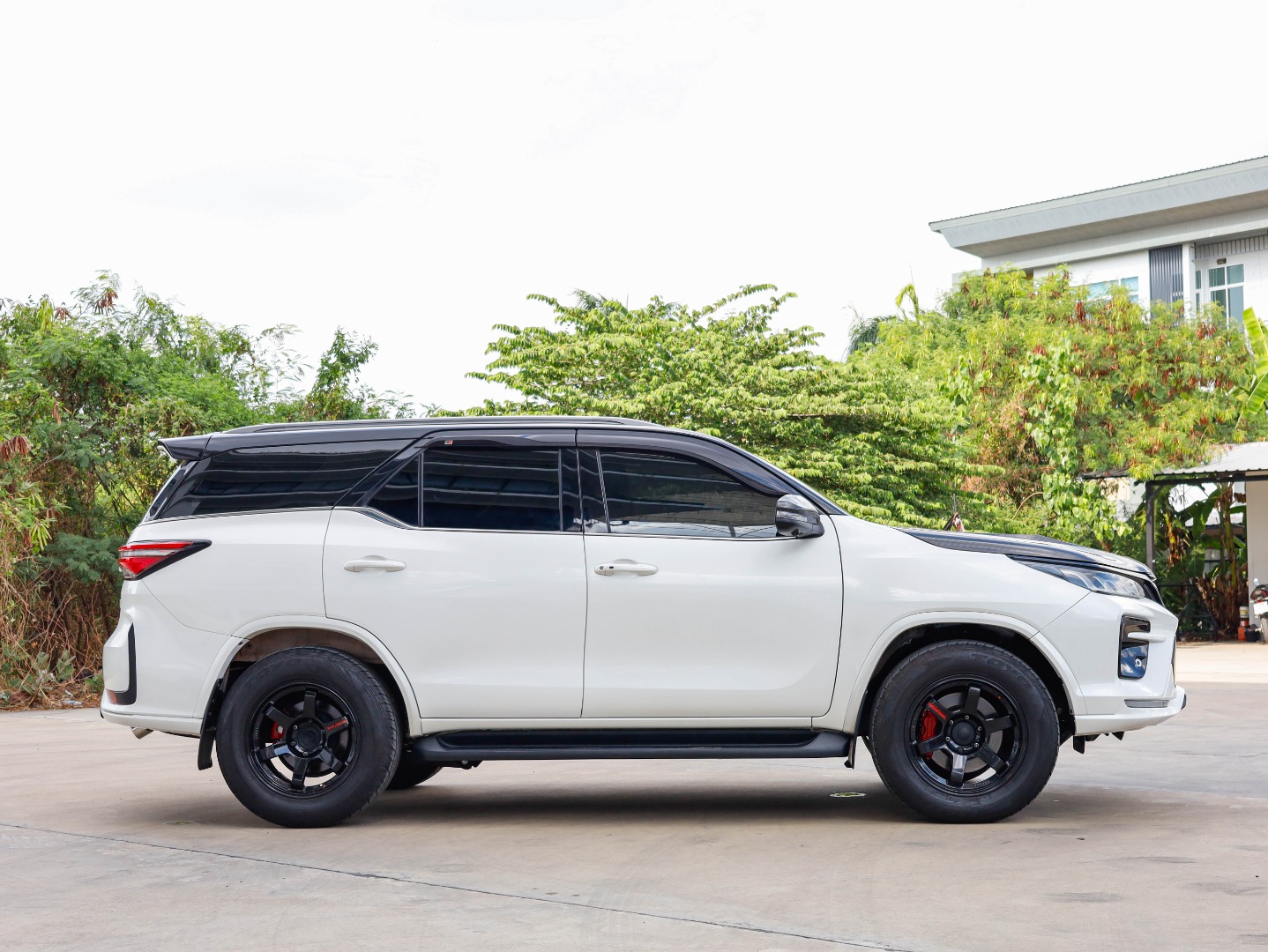 TOYOTA FORTUNER 2.8 GR SPORT (4WD) (A3054)