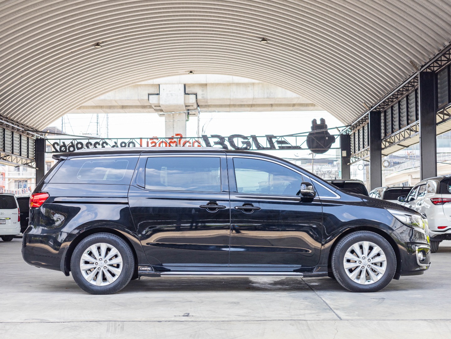 KIA GRAND CARNIVAL 2.2 EX (7ที่นั่ง) (A3084)