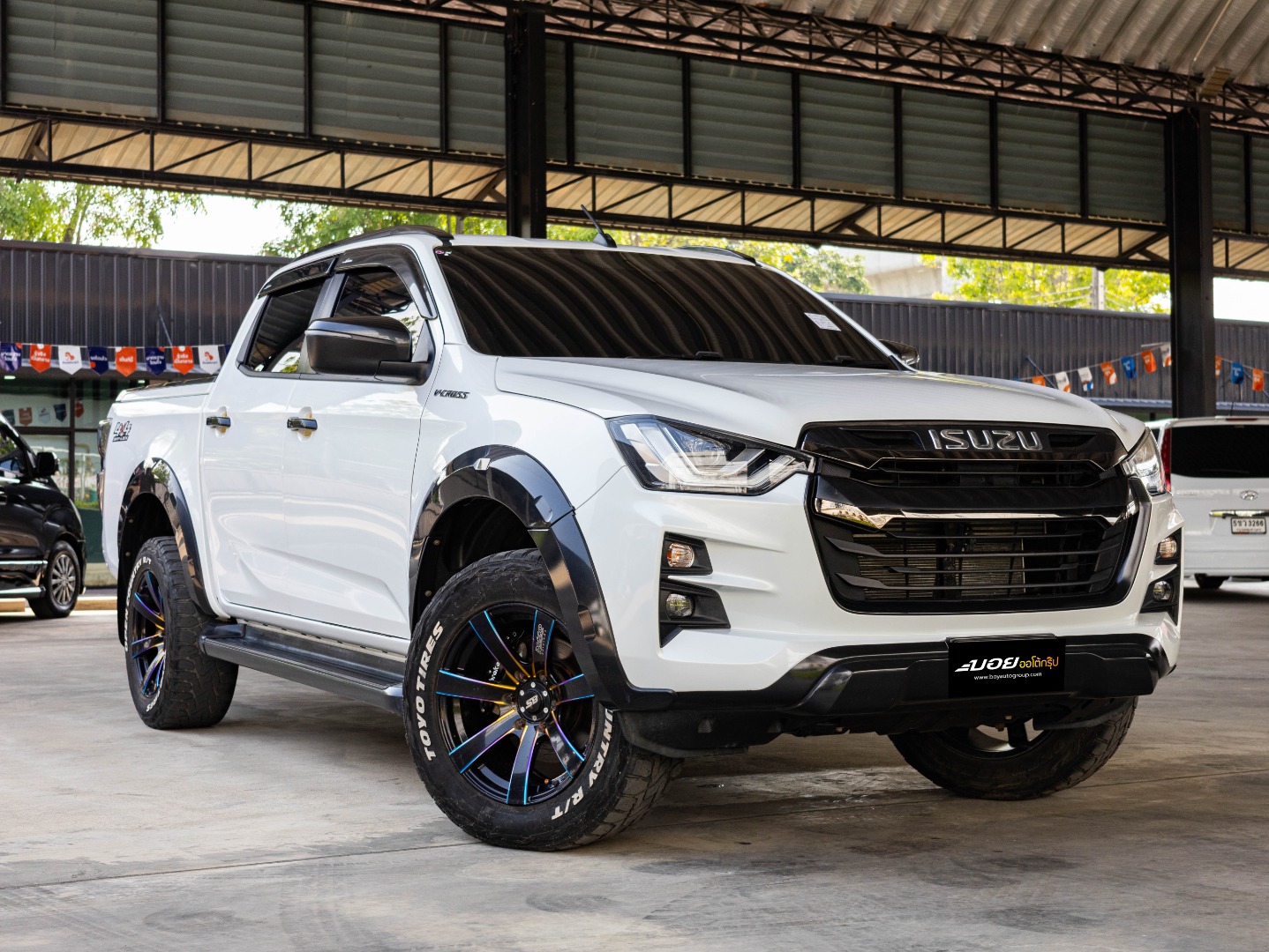 ISUZU  D-MAX V-CROSS CAB 4 3.0 ZP (4WD) (B1611)