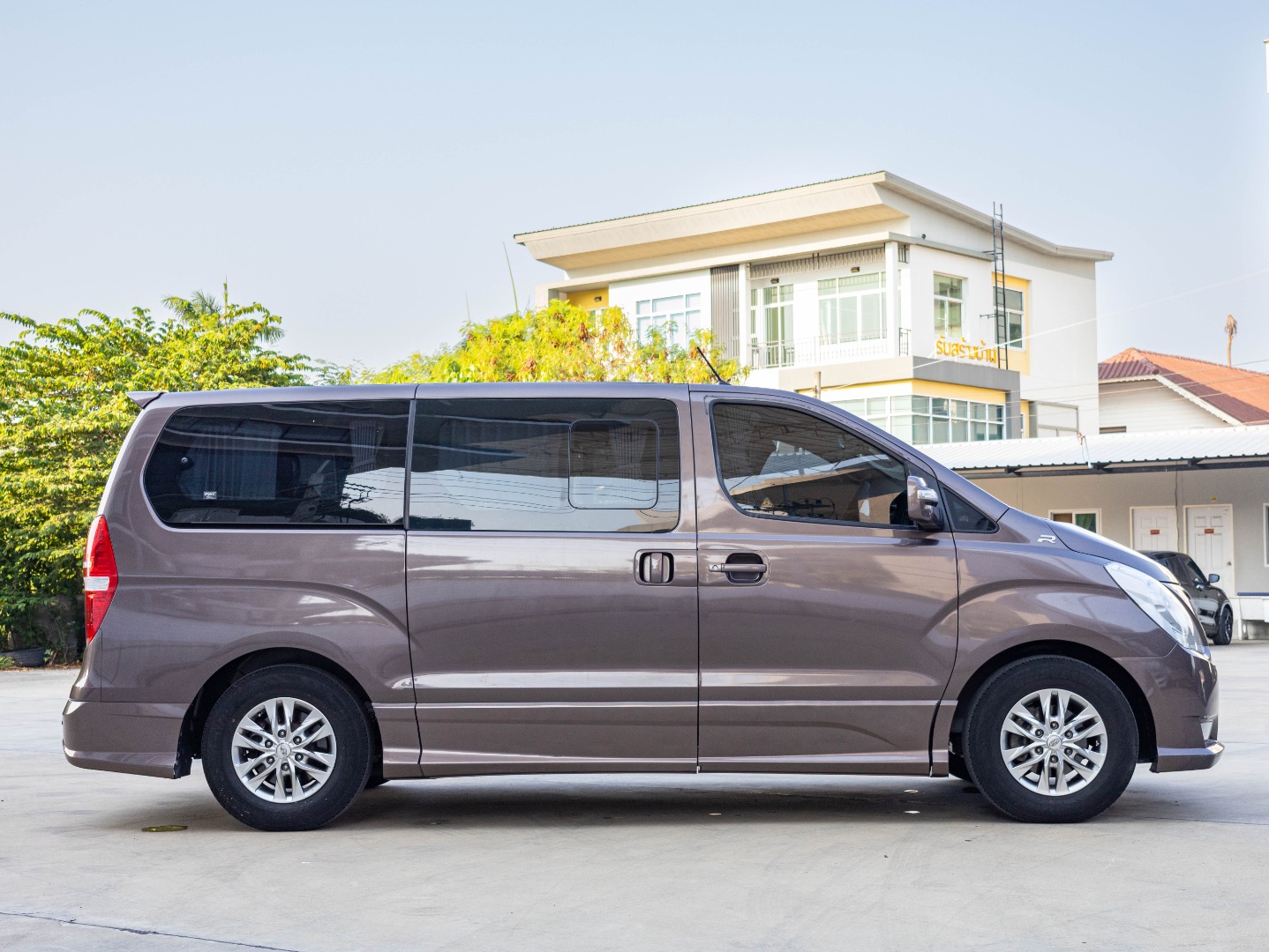 HYUNDAI H1 2.5 ELITE (11ที่นั่ง) (A3092)