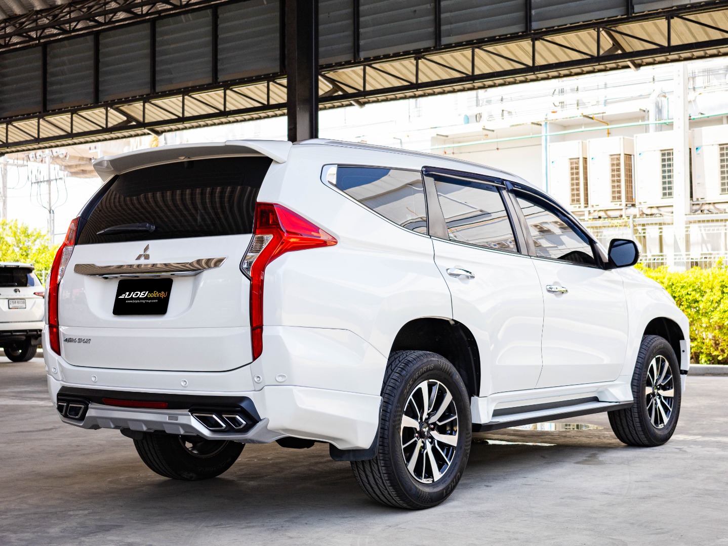 MITSUBISHI PAJERO 2.4 GT PREMIUM (A3072)