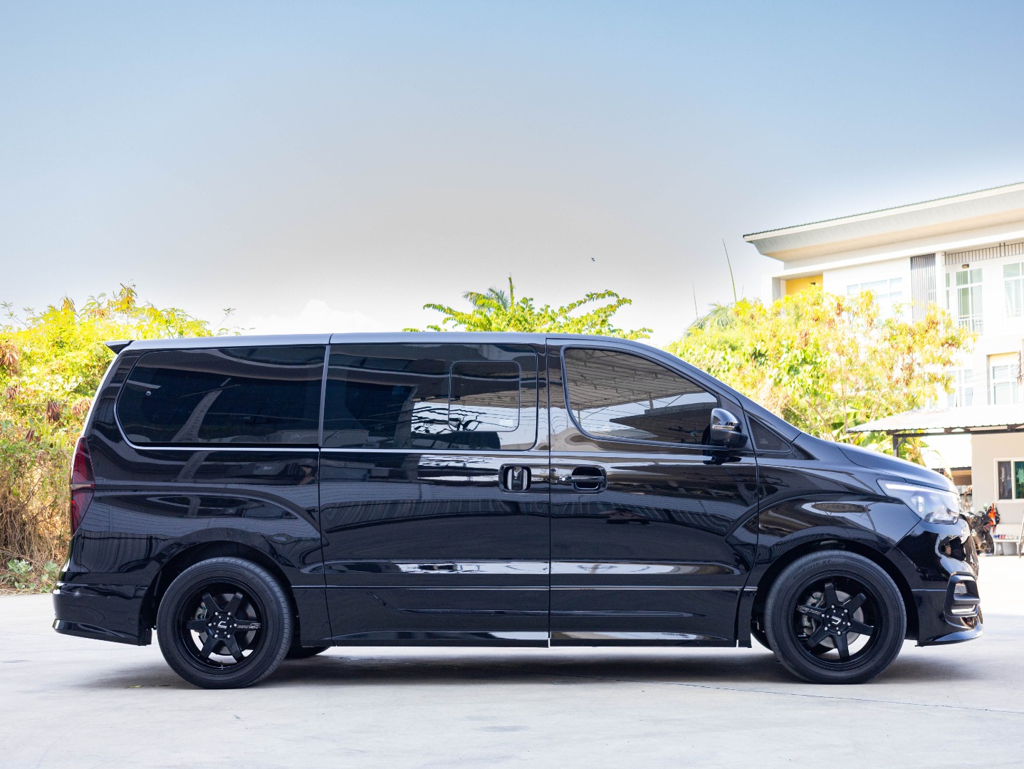 HYUNDAI H1 2.5 DELUXE (11 ที่นั่ง) (A3098)