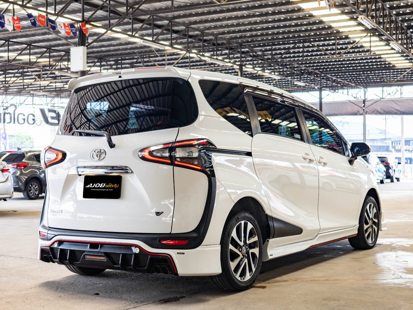 TOYOTA SIENTA 1.5 V (A3056)