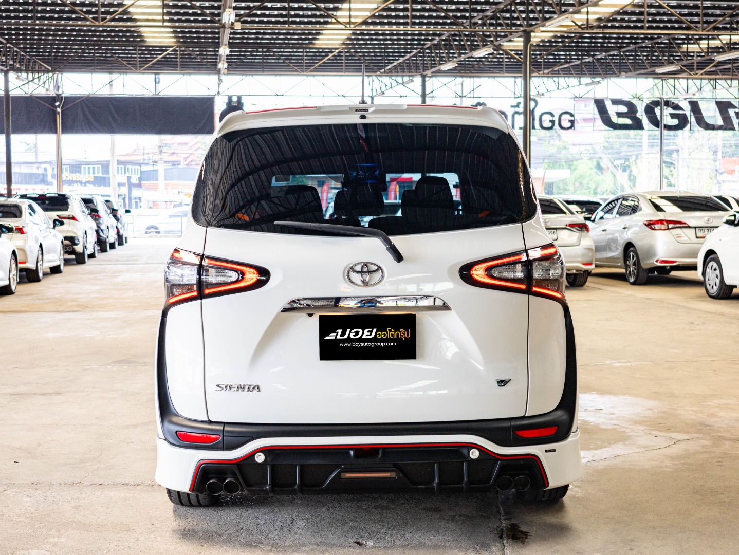 TOYOTA SIENTA 1.5 V (A3056)