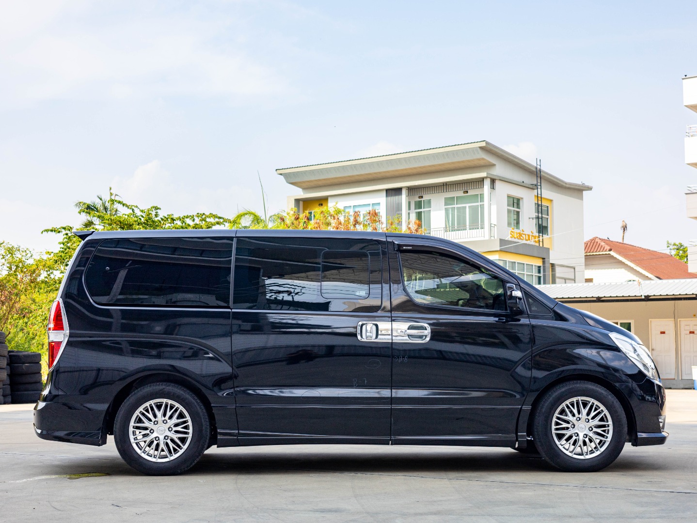 HYUNDAI GRAND STAREX 2.5 VIP (7 ที่นั่ง) (A3114)