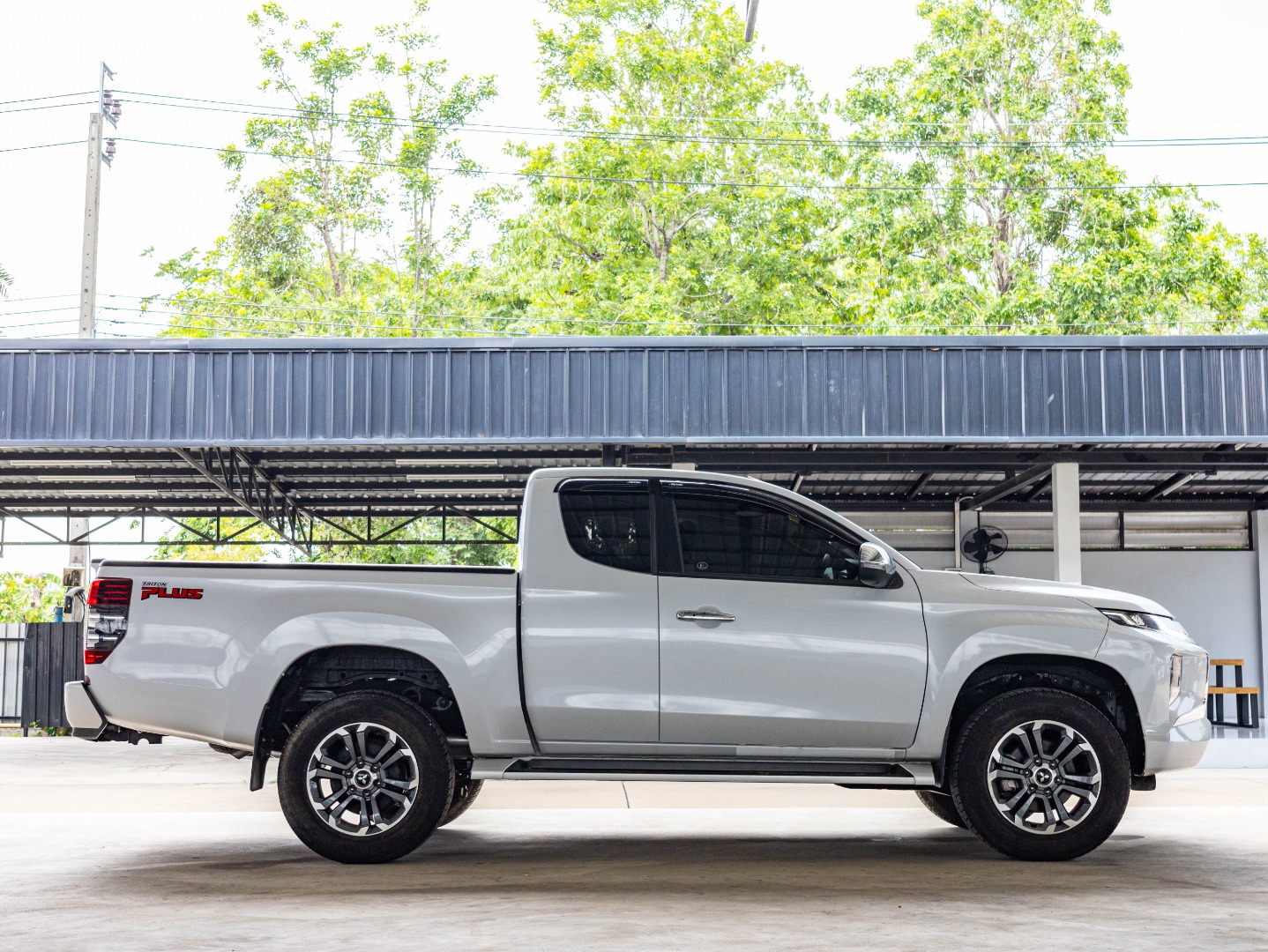 MITSUBISHI TRITON MEGA CAB PLUS 2.4 GT (B1616)