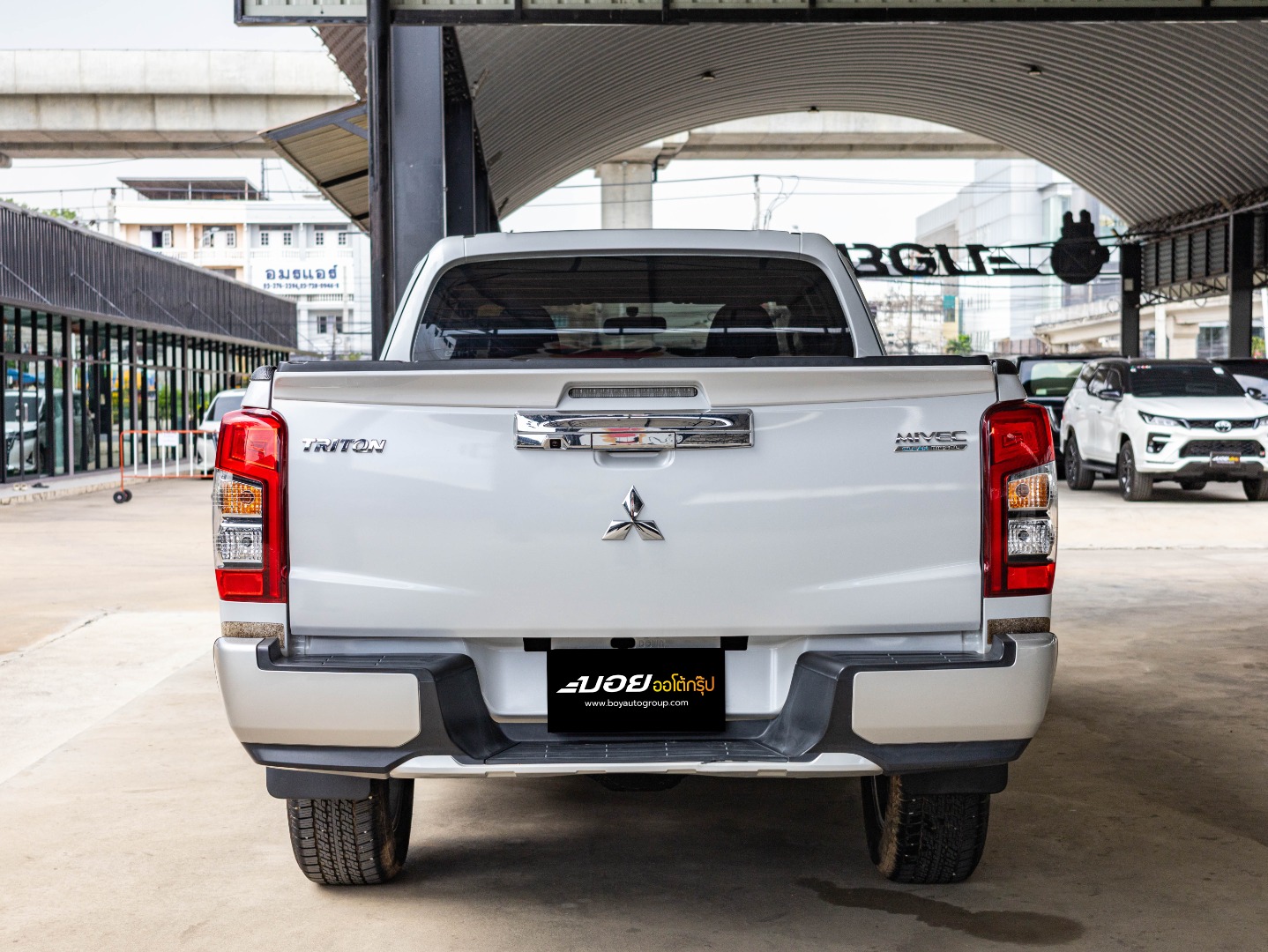 MITSUBISHI TRITON MEGA CAB PLUS 2.4 GT (B1616)