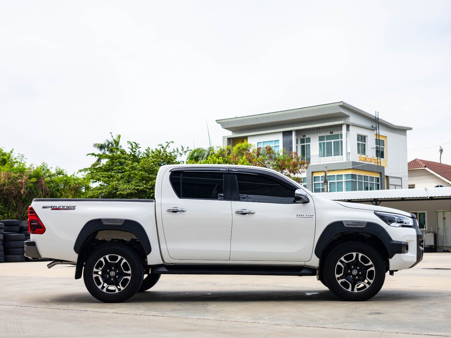TOYOTA HILUX REVO DOUBLE CAB PRERUNNER 2.4 MID (B1619)