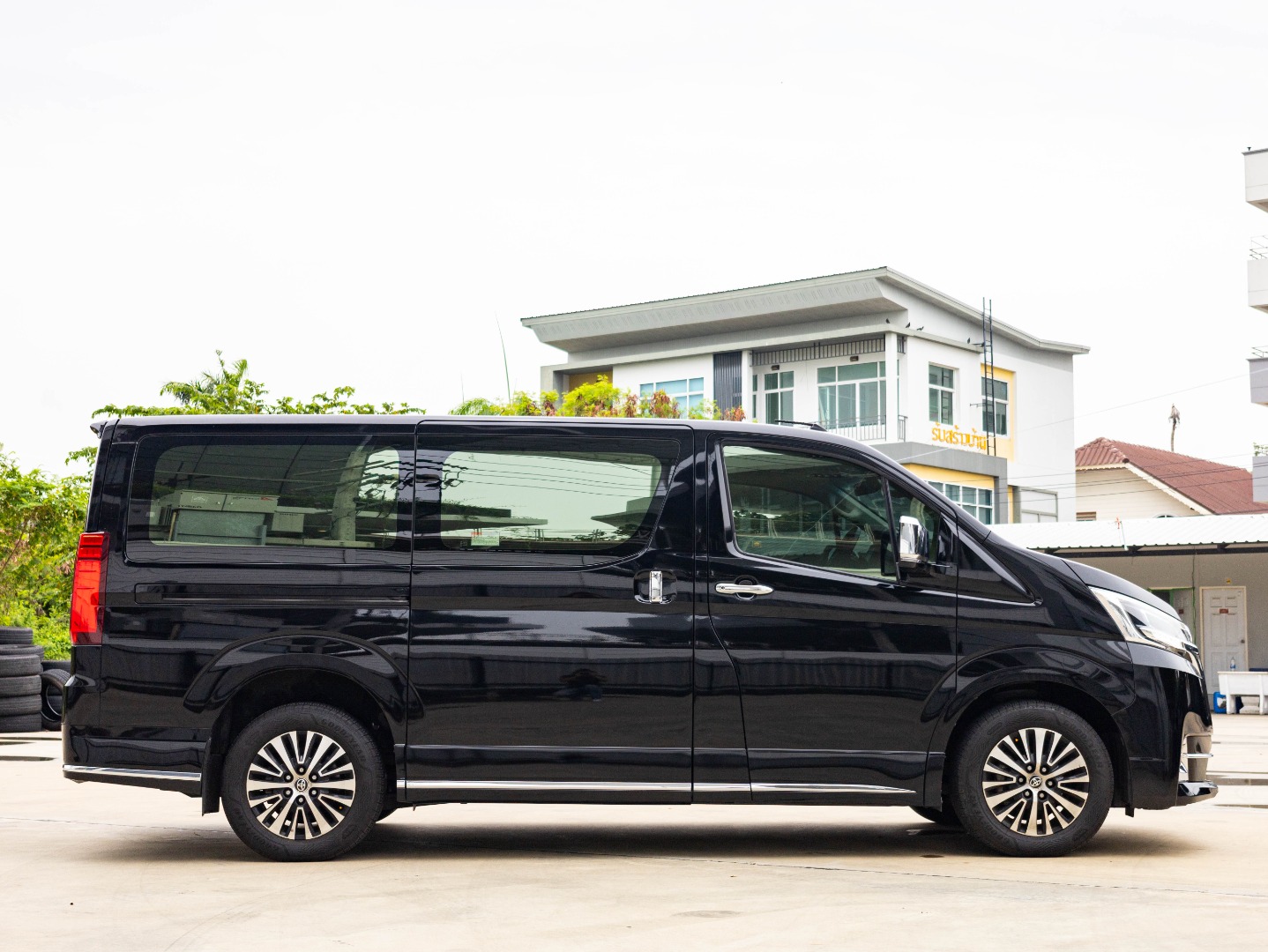 TOYOTA MAJESTY 2.8 PREMIUM (A3132)