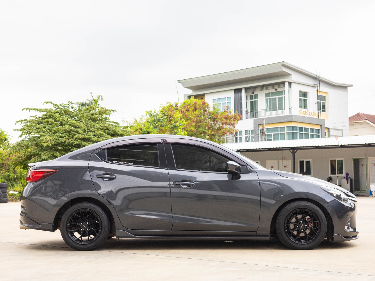 MAZDA 2 SKY ACTIV 1.3 HIGH CONNECT (4ประตู) (A3135)