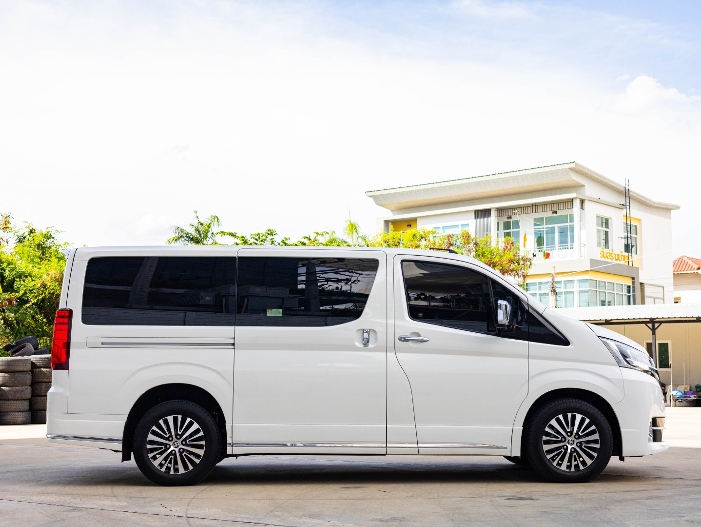 TOYOTA MAJESTY 2.8 PREMIUM (A3138)