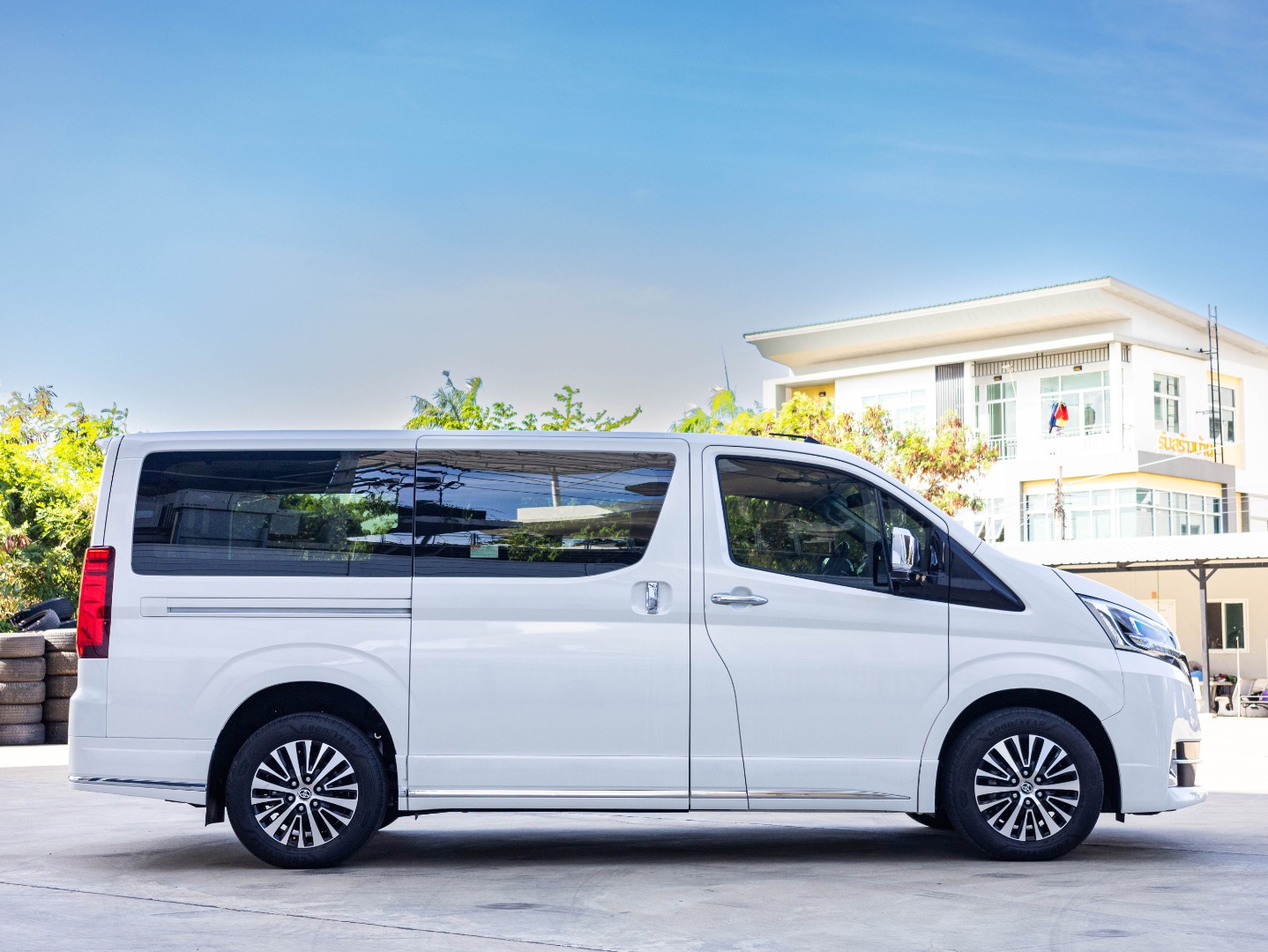 TOYOTA MAJESTY 2.8 PREMIUM (A3142)