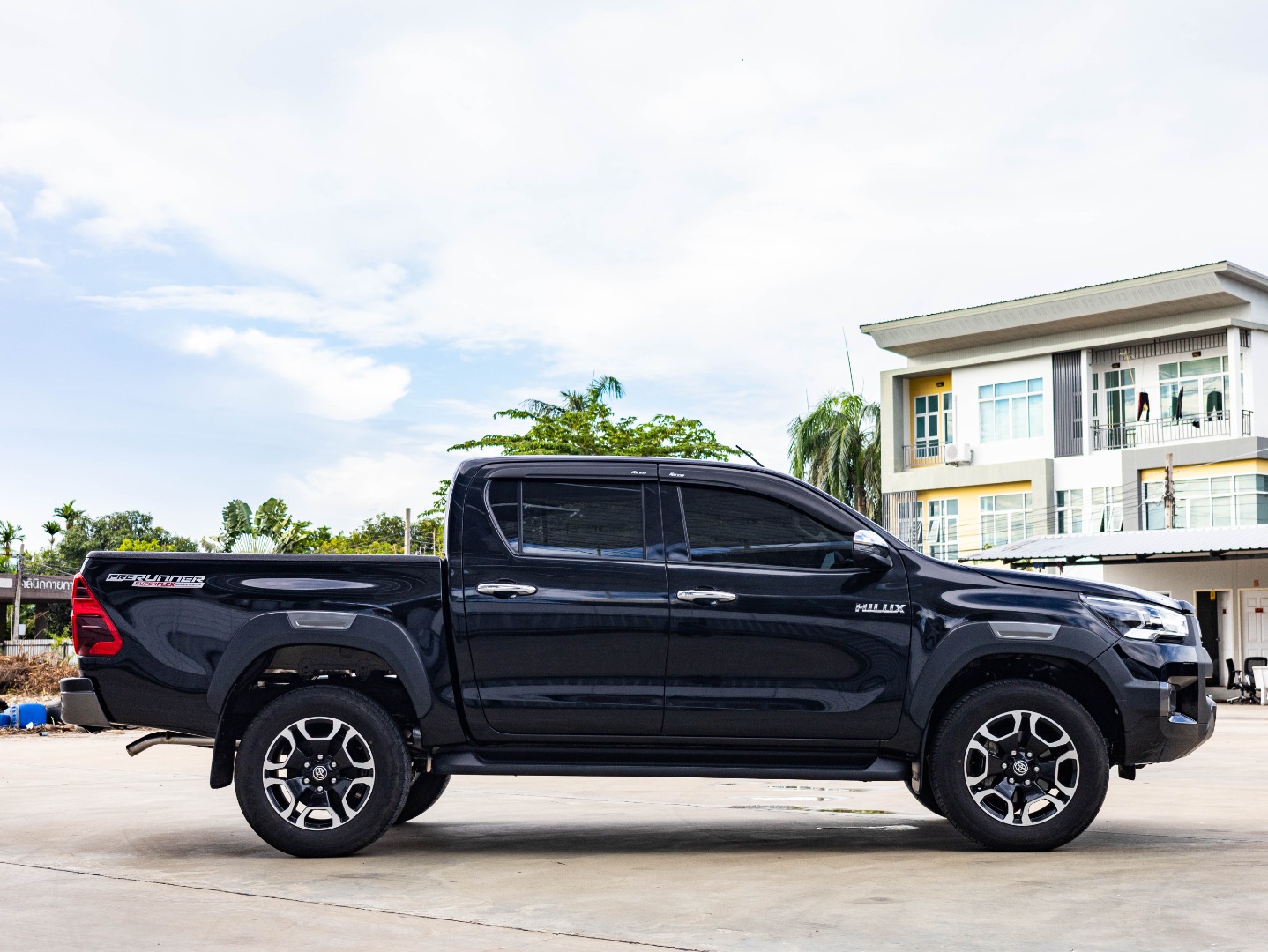 TOYOTA HILUX REVO DOUBLE CAB PRERUNNER 2.4 MID (B1624)