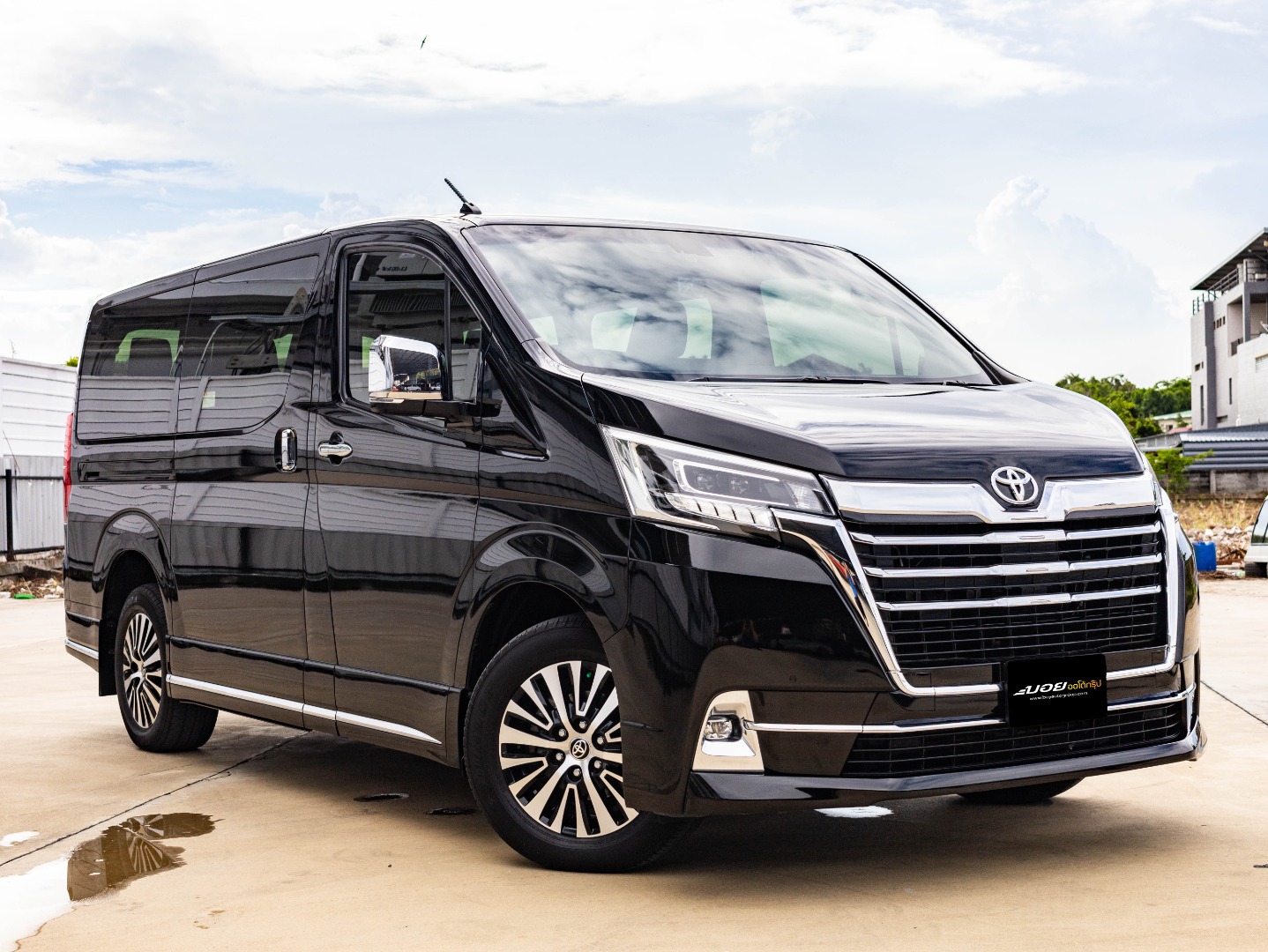 TOYOTA MAJESTY 2.8 STANDARD (A3146)