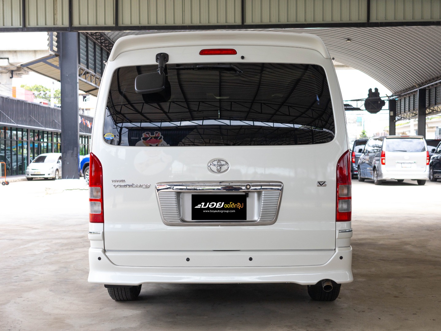 TOYOTA VENTURY 2.7 V