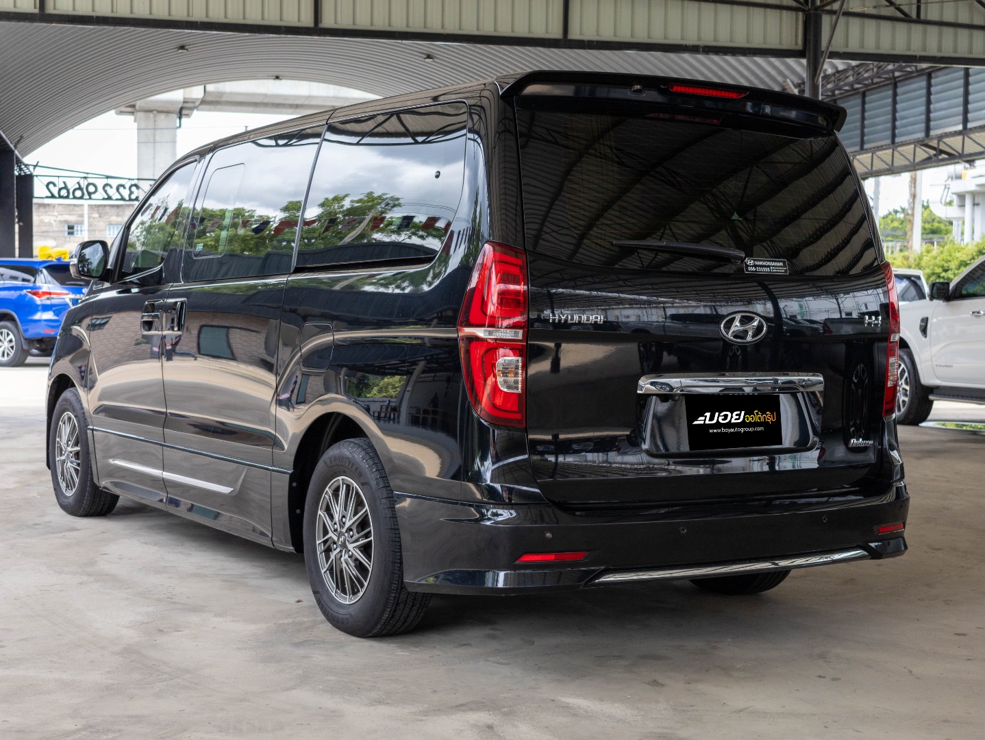 HYUNDAI H1 2.5 DELUXE (11ที่นั่ง) (DIAMOND) (A3165)