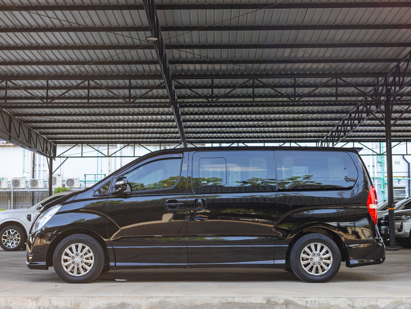 HYUNDAI H1 2.5 DELUXE (11ที่นั่ง) (A3148)