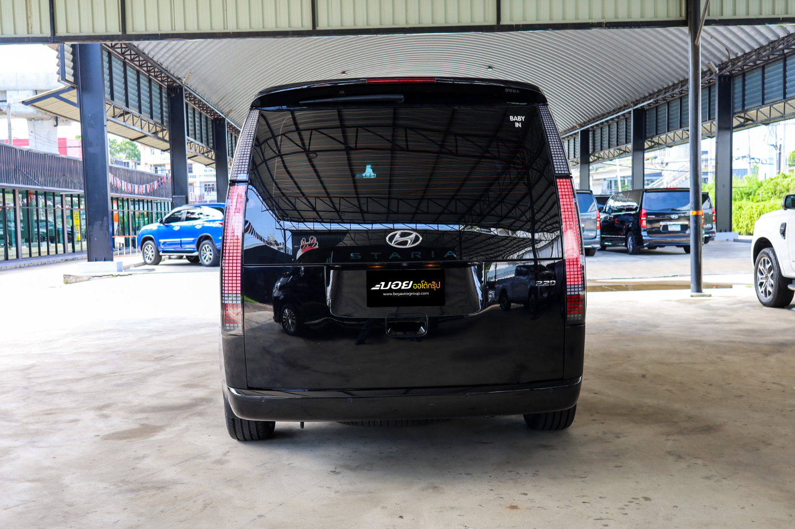 HYUNDAI STARIA 2.2 SEL (แต่งVIP เบาะ CAPTAIN SEAT) (RA3168)