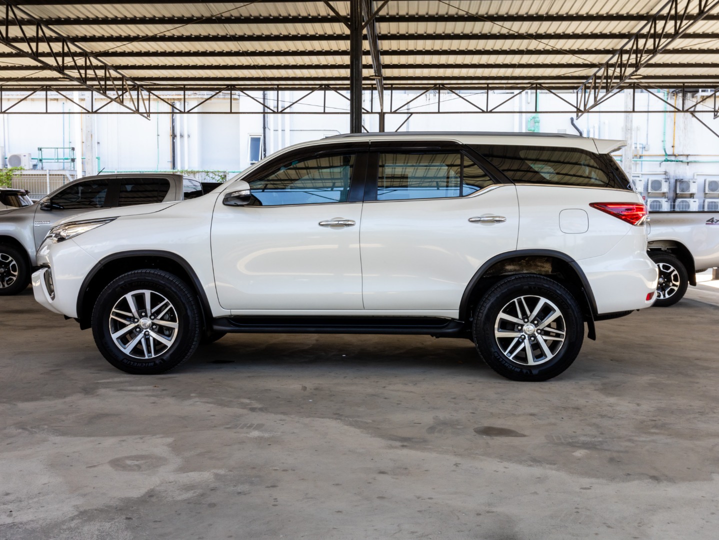 TOYOTA FORTUNER 2.8 V (RA3160)