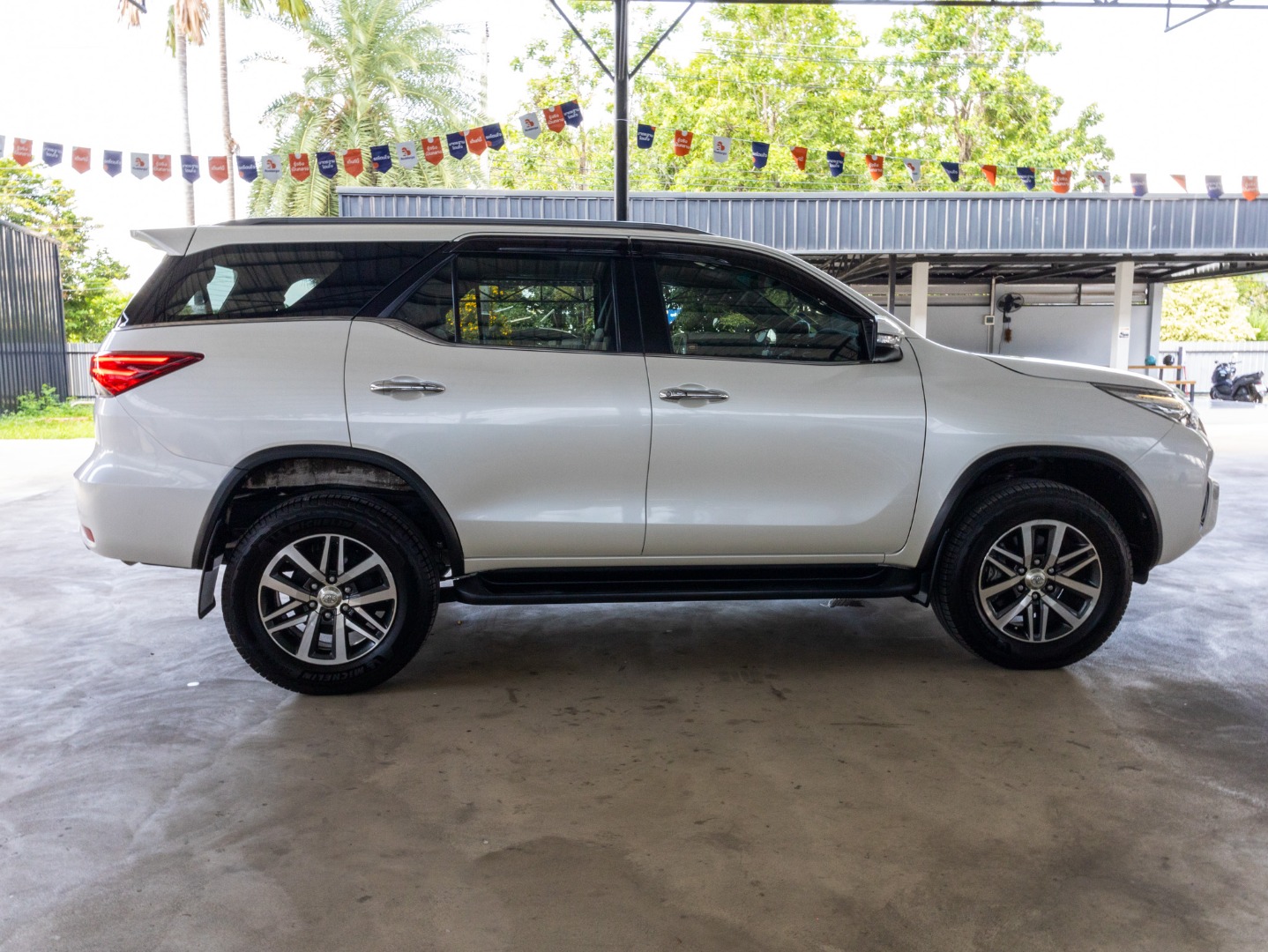 TOYOTA FORTUNER 2.8 V (RA3160)