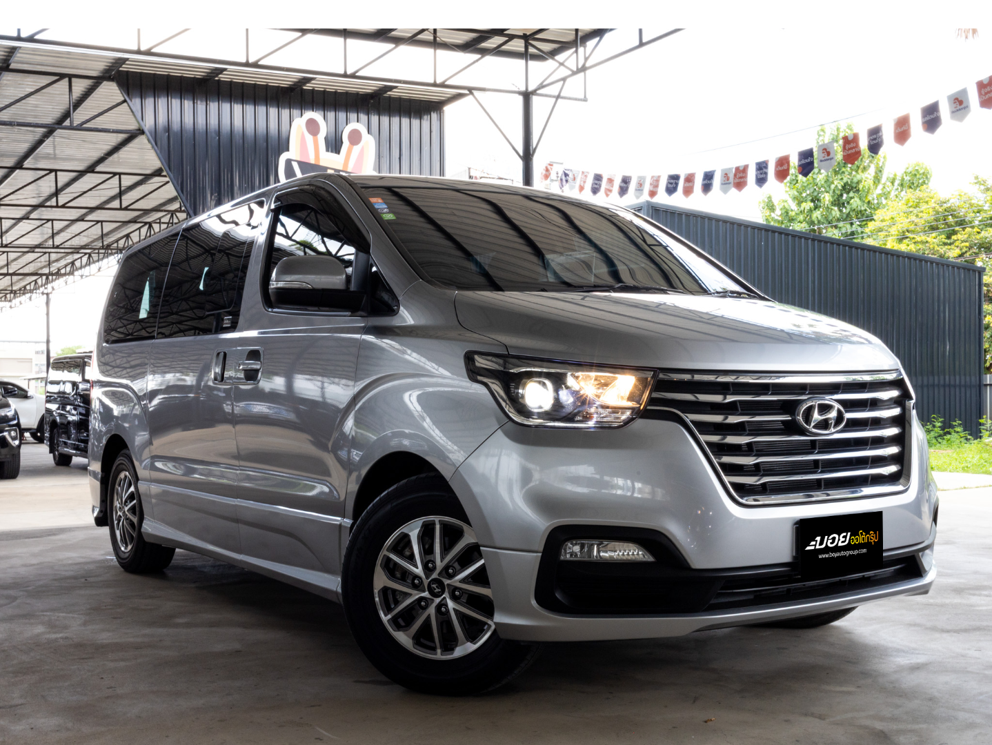 HYUNDAI H1 2.5 ELITE แต่ง (7ที่นั่ง) กระจังหน้านอน (RA3150)
