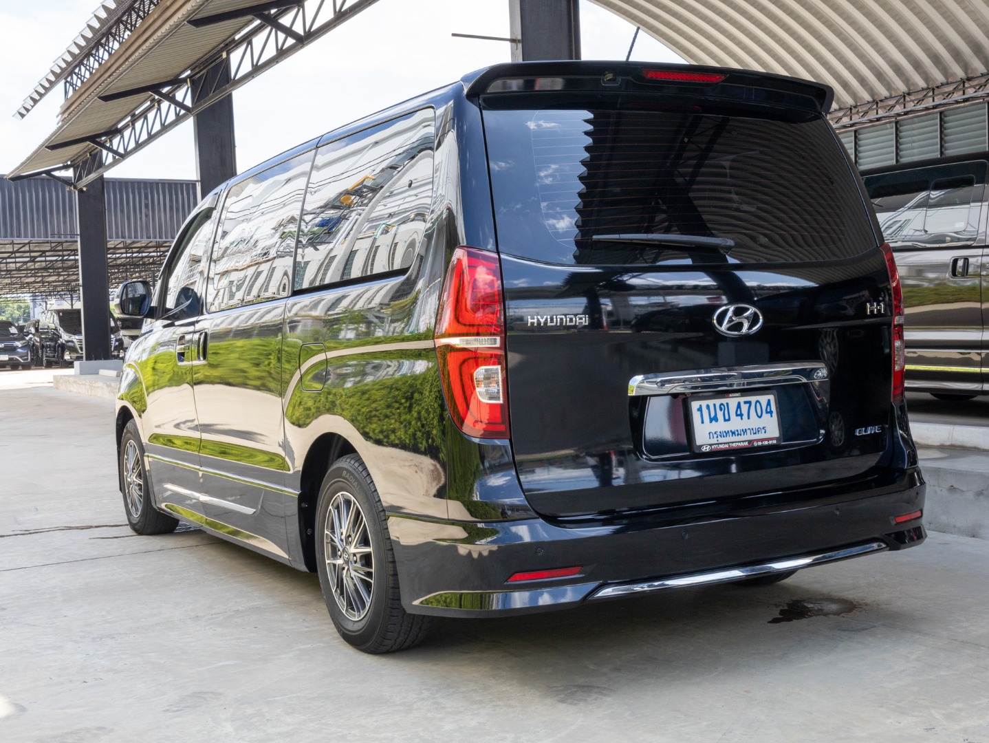 HYUNDAI H1 2.5 ELITE (11ที่นั่ง)(DAIMOND) กระจังหน้านอน (RA3162)