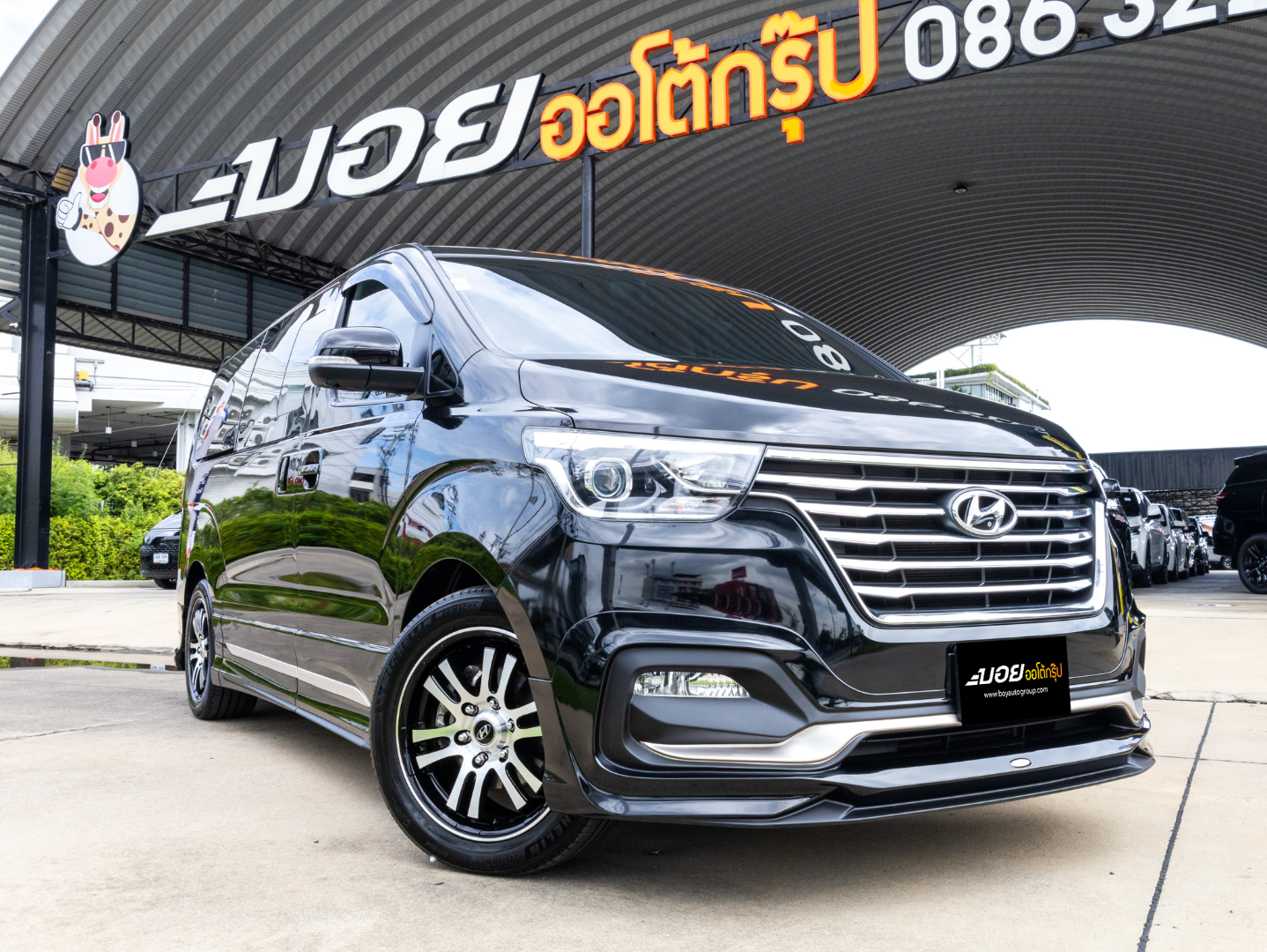 HYUNDAI H1 2.5 DELUXE แต่ง (7ที่นั่ง) กระจังหน้านอน (RA3156)