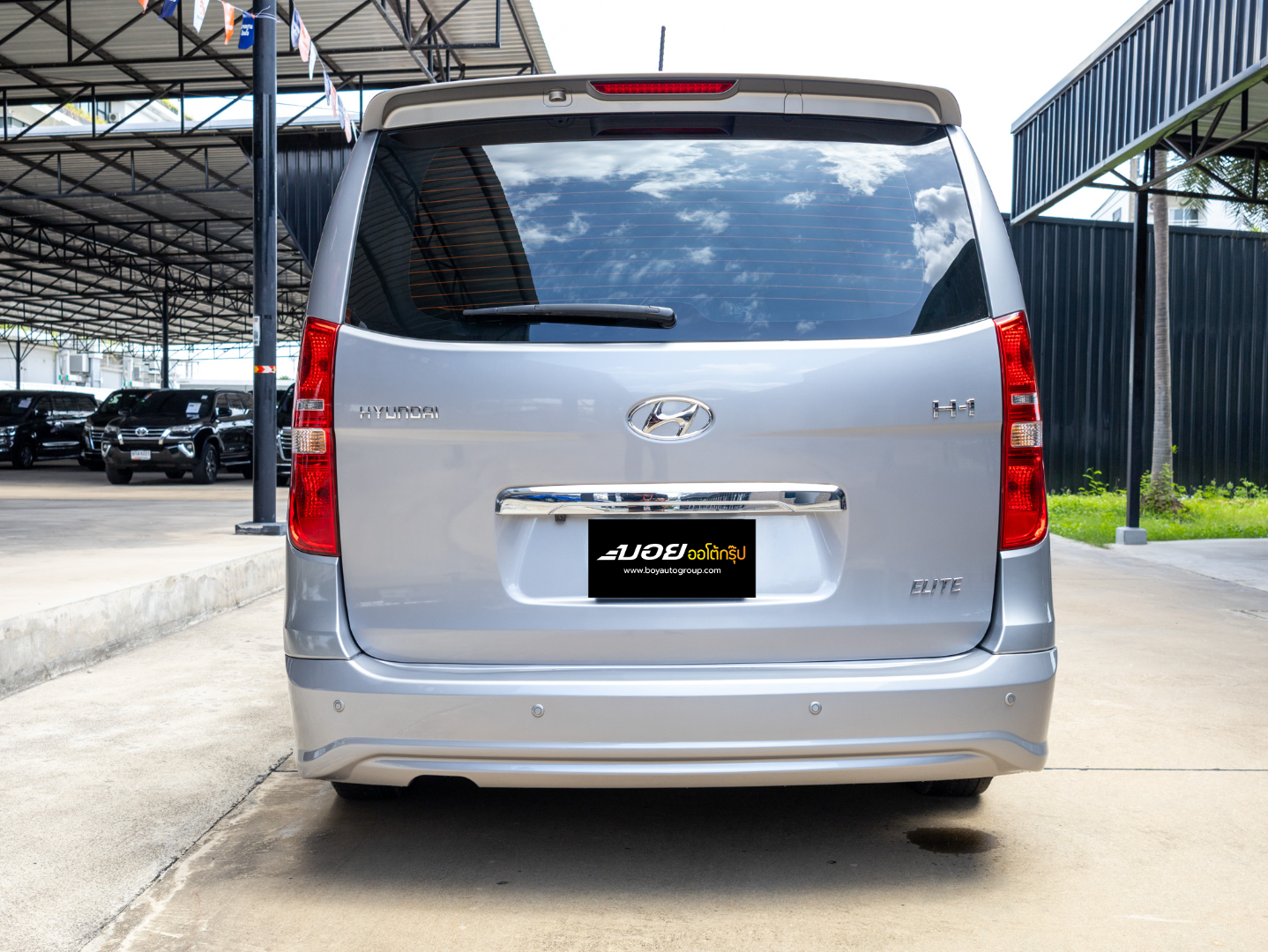 HYUNDAI H1 2.5 ELITE (11ที่นั่ง) กระจังหน้าตั้ง (RA3166)