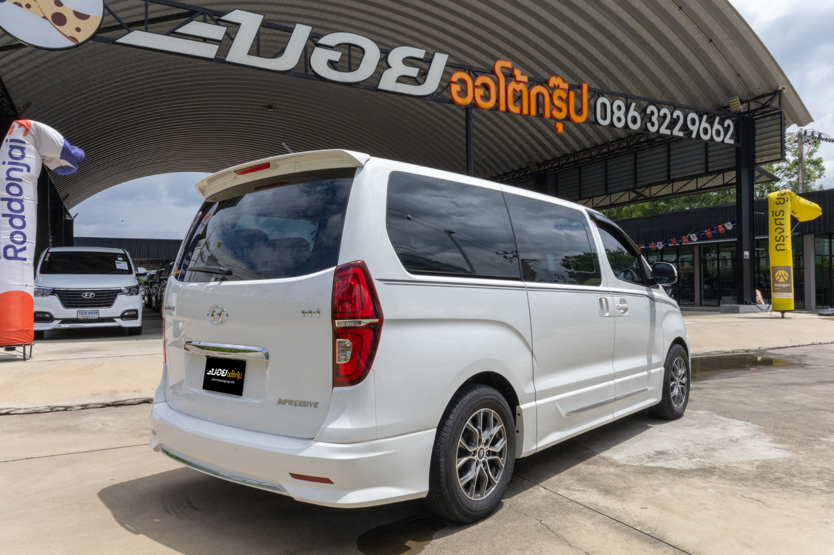 HYUNDAI 2.5 IMPRESSIVE (11ที่นั่ง) มีแค่ 200 คัน (RA3180)