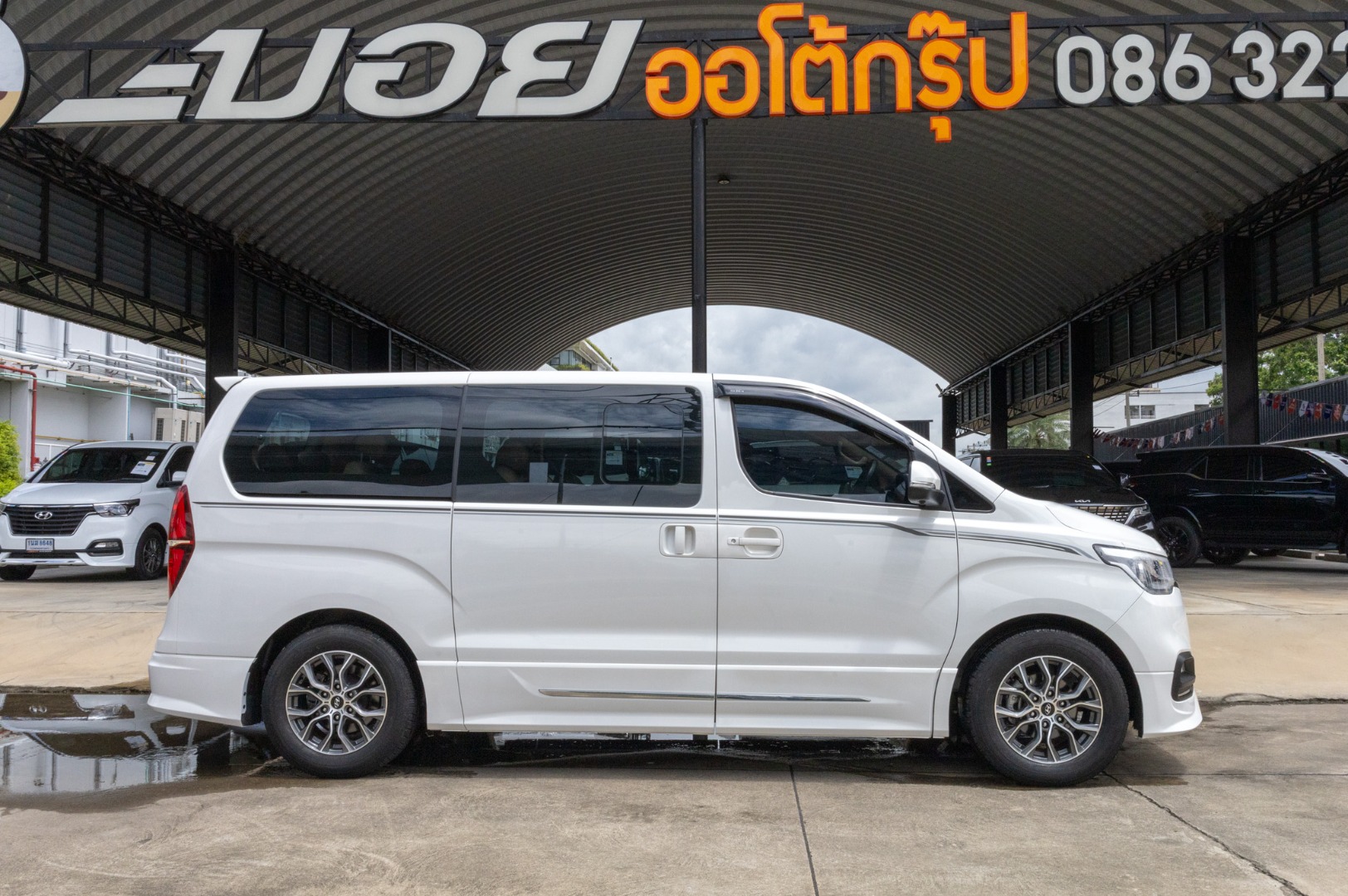 HYUNDAI 2.5 IMPRESSIVE (11ที่นั่ง) มีแค่ 200 คัน (RA3180)