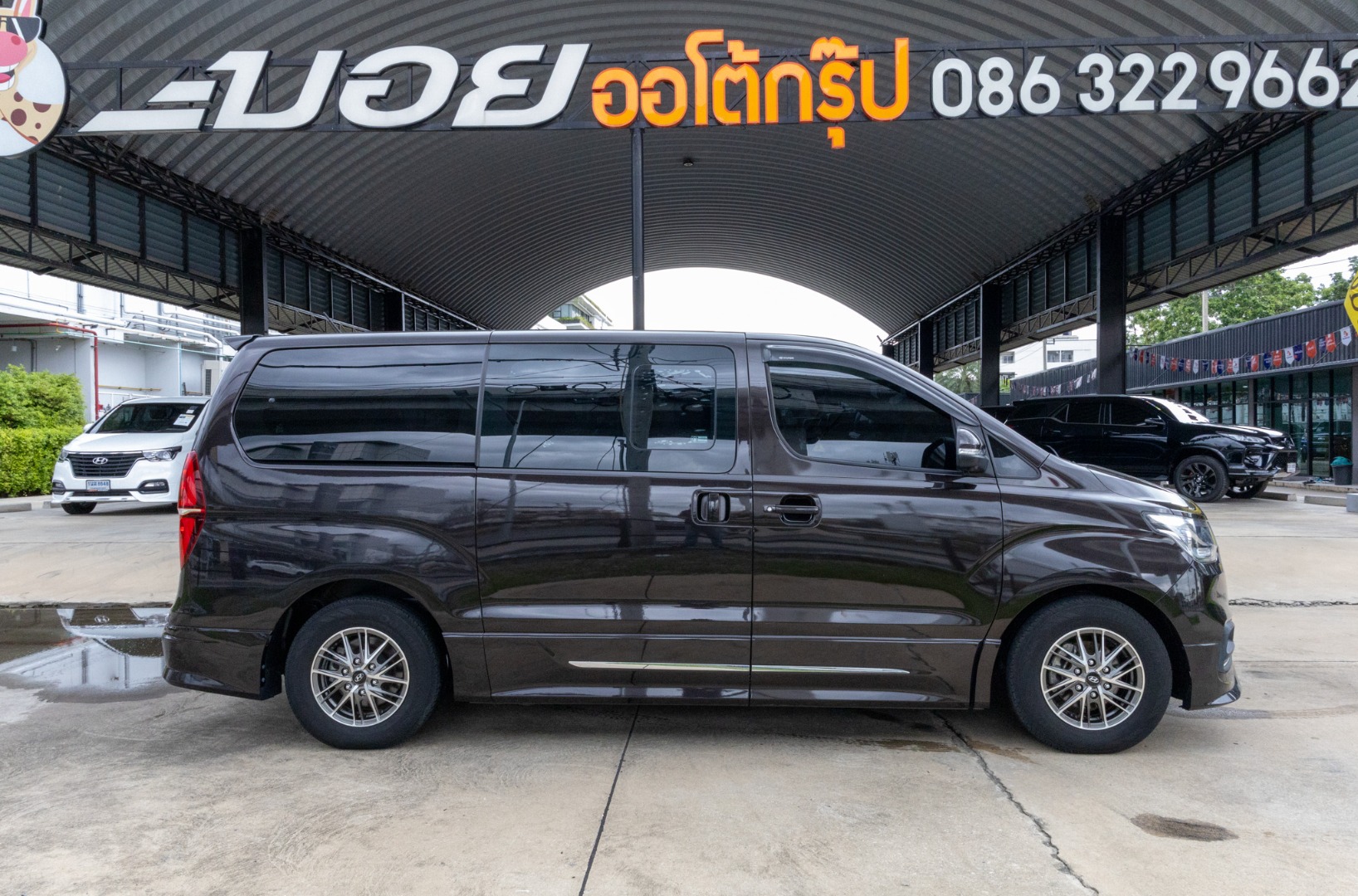 HYUNDAI H1 2.5 DELUXE (11ที่นั่ง) DIAMOND (RA3191)