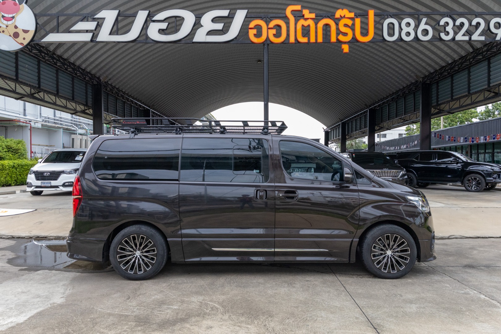 HYUNDAI H1 2.5 DELUXE (11ที่นั่ง) DIAMOND (RA3182)