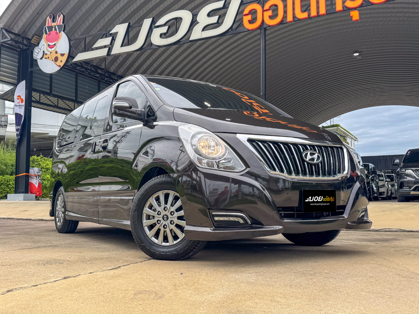 HYUNDAI H1 2.5 ELITE (11ที่นั่ง) กระจังหน้าตั้ง (RA3161)