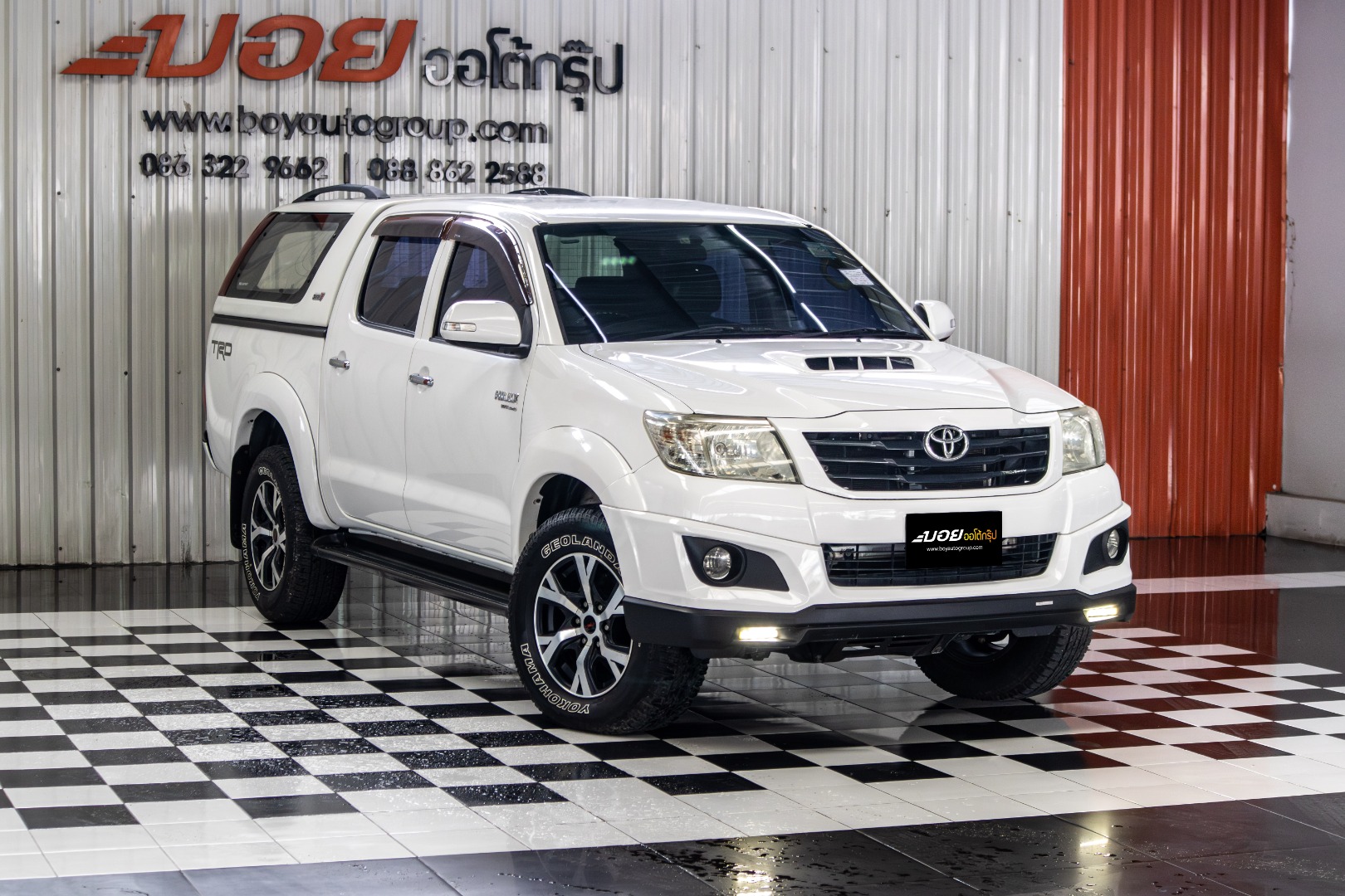 TOYOTA HILUX VIGO DOUBLE CAB PRERUNNER 2.5E TRD (MB1628)