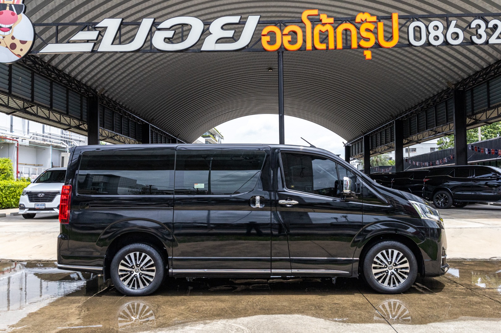 TOYOTA MAJESTY 2.8 PREMIUM (RA3172)