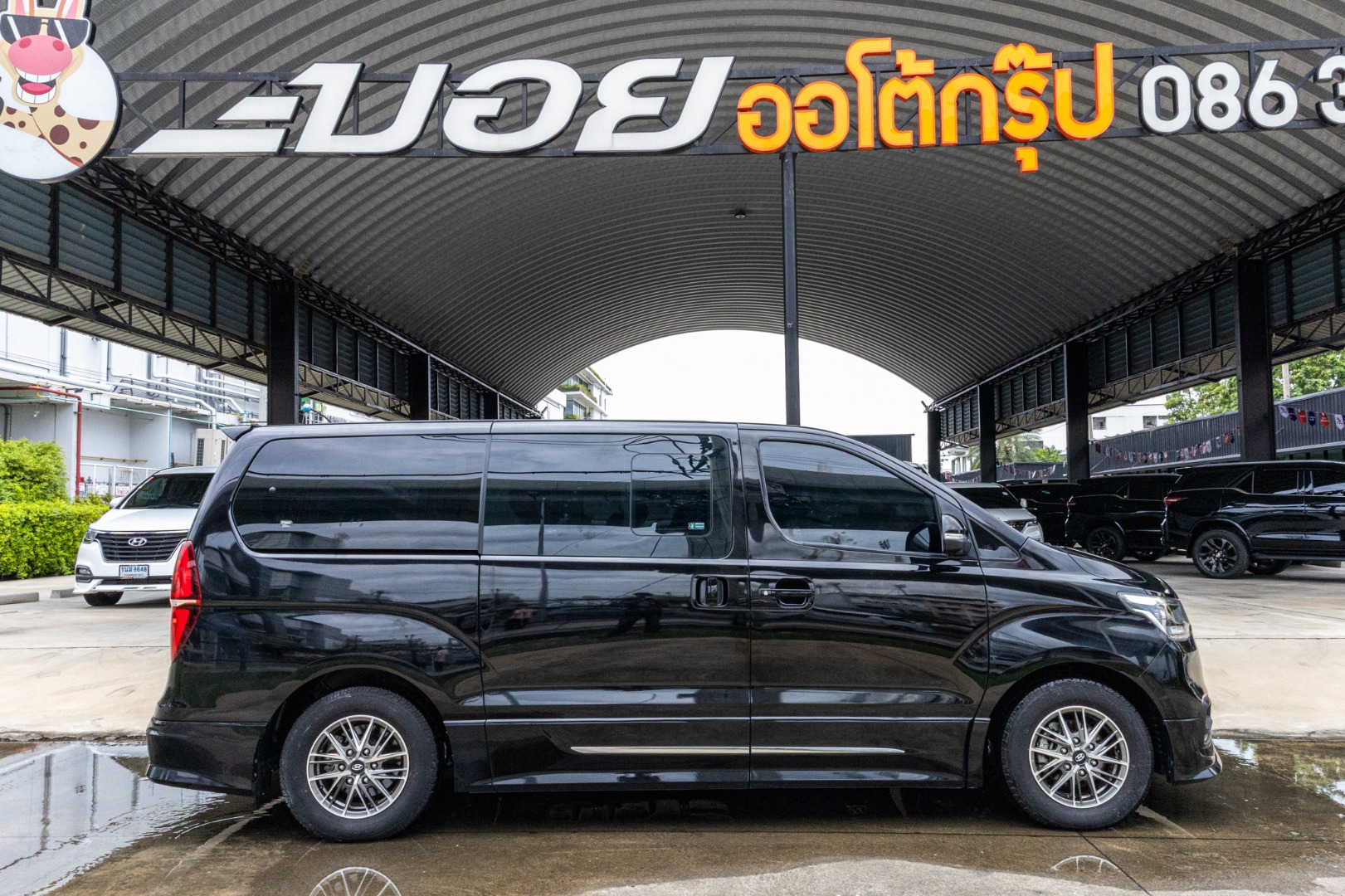 HYUNDAI H1 2.5 DELUXE (11ที่นั่ง) DIAMOND (RA3190)