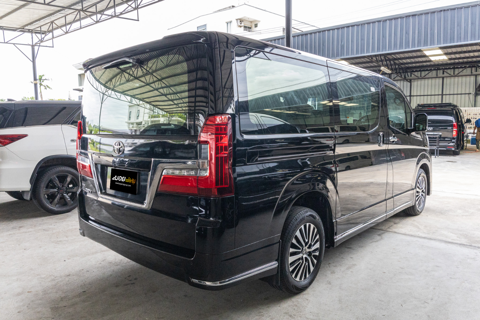 TOYOTA MAJESTY 2.8 STANDARD (RA3186)