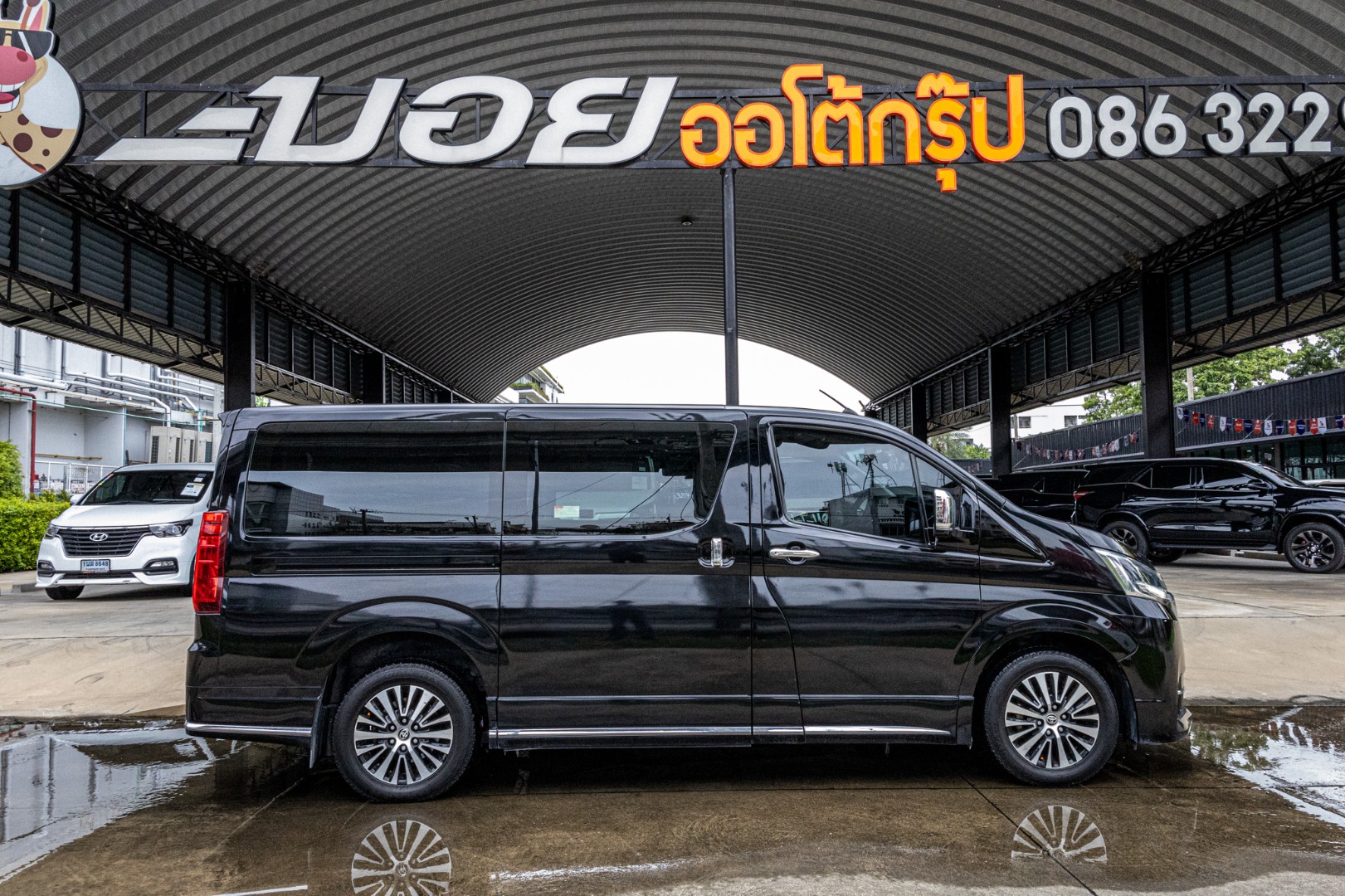 TOYOTA MAJESTY 2.8 PREMIUM (RA3203)