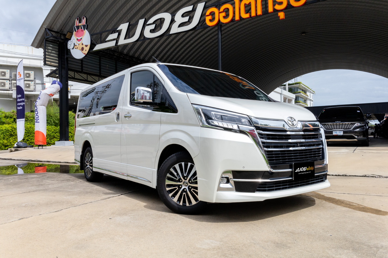 TOYOTA MAJESTY 2.8 PREMIUM (RA3196)