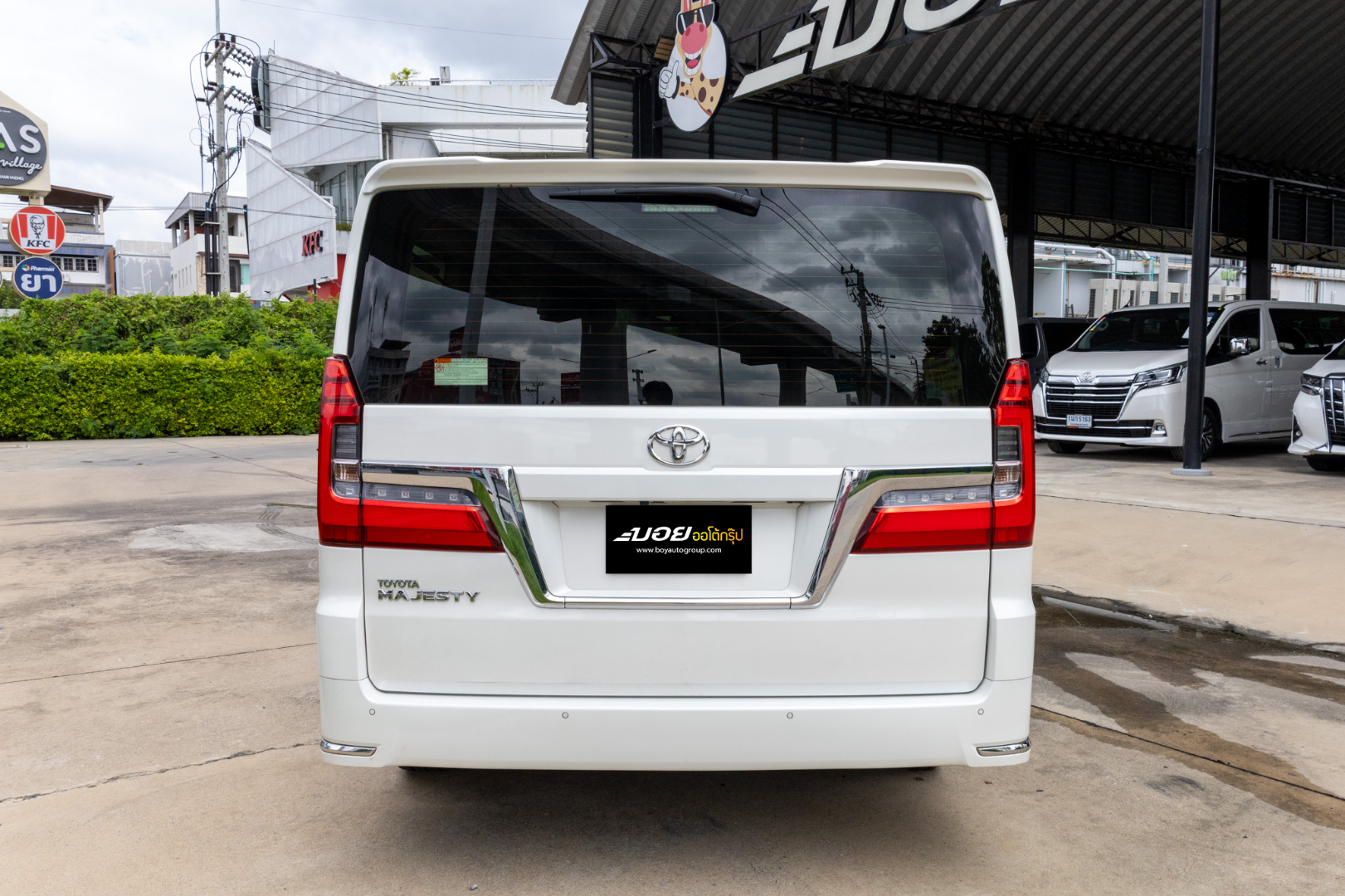 TOYOTA MAJESTY 2.8 PREMIUM (RA3196)