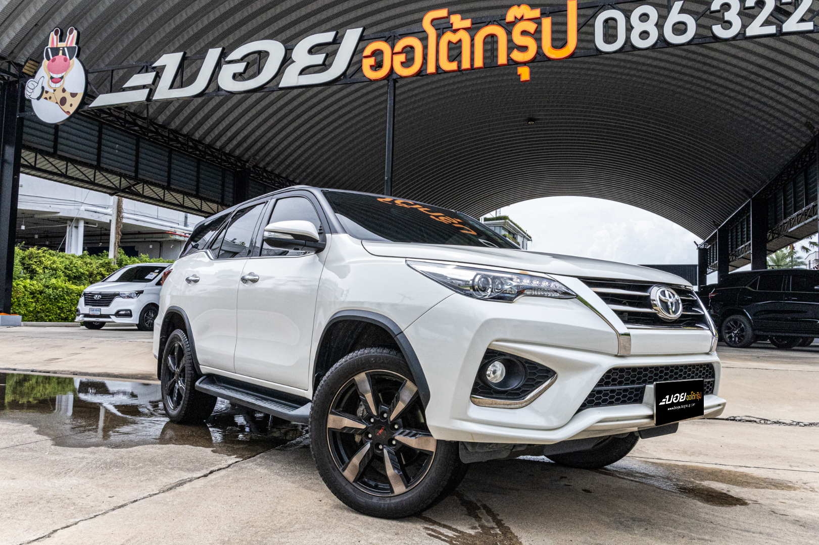 TOYOTA FORTUNER (RA3201)