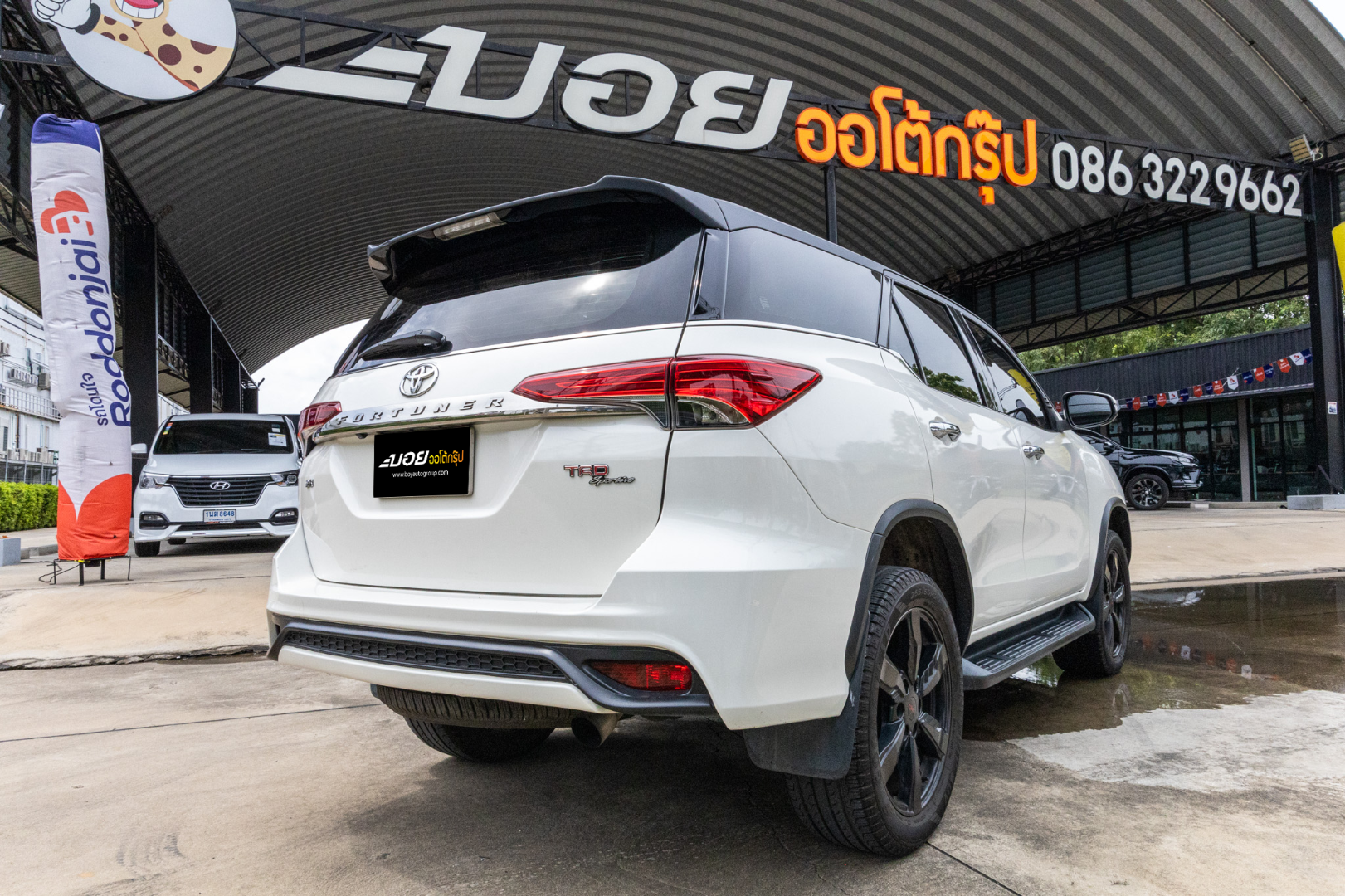 TOYOTA FORTUNER (RA3201)