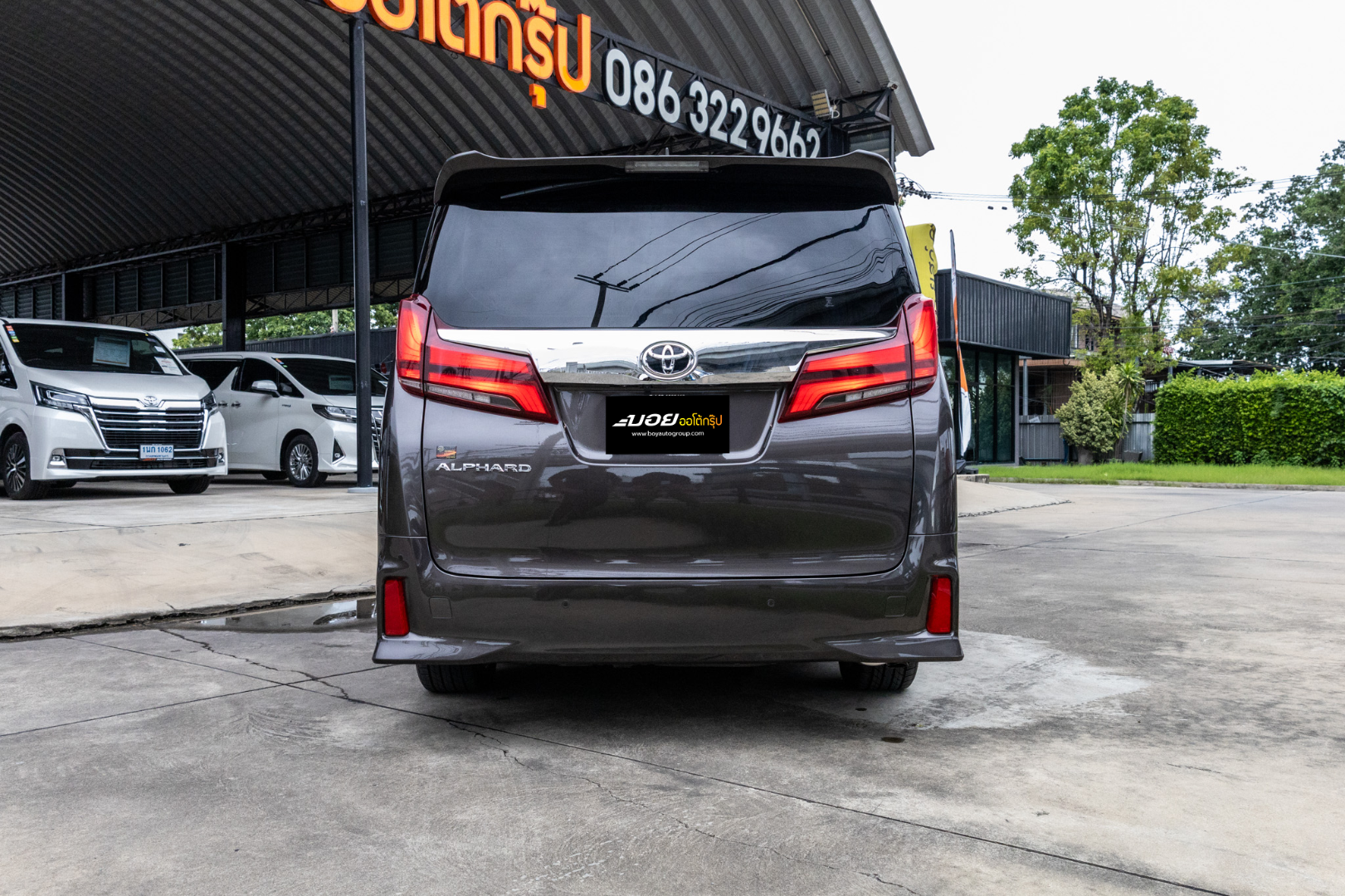 TOYOTA ALPHARD (RA3208)