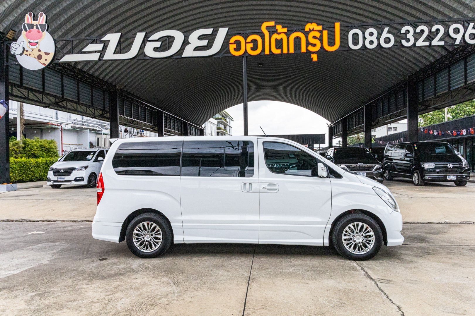 HYUNDAI  GRAND STAREX 2.5 PREMIUM (RA3210)