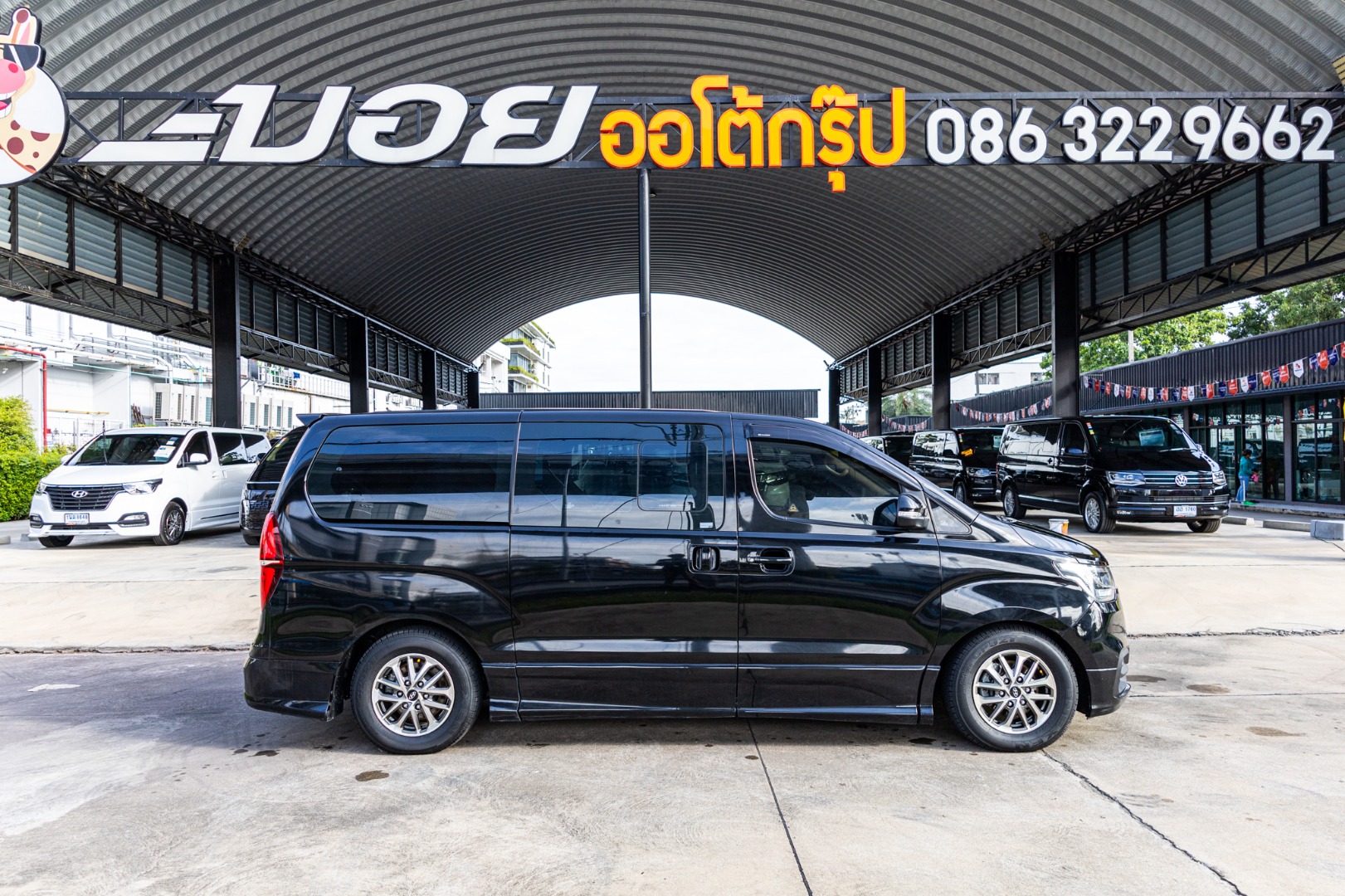 HYUNDAI H1 2.5 Elite (11ที่นั่ง) กระจังหน้านอน (RA3213)