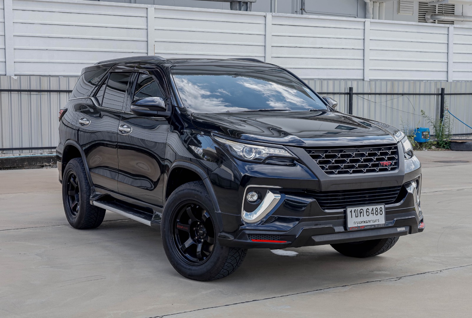 TOYOTA FORTUNER 2.4 V (RA3227)